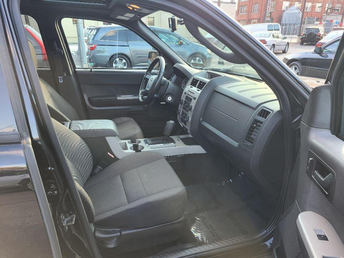 2010 BLACK FORD ESCAPE XLT (1FMCU9D75AK) with an 2.5L engine, Automatic transmission, located at 117 North Cameron Street, Harrisburg, PA, 17101, (717) 963-8962, 40.266762, -76.875259 - WE FINANCE!!! Good Credit/ Bad Credit/ No Credit - ALL Trade-Ins Welcomed!!! ***Guaranteed Credit Approval*** APPLY ONLINE or CALL us TODAY ;) Internet Prices and Marketplace Prices are SPECIAL discounted ***CASH DEALS*** Retail Prices are higher. Please call us to discuss your cash and finan - Photo#9