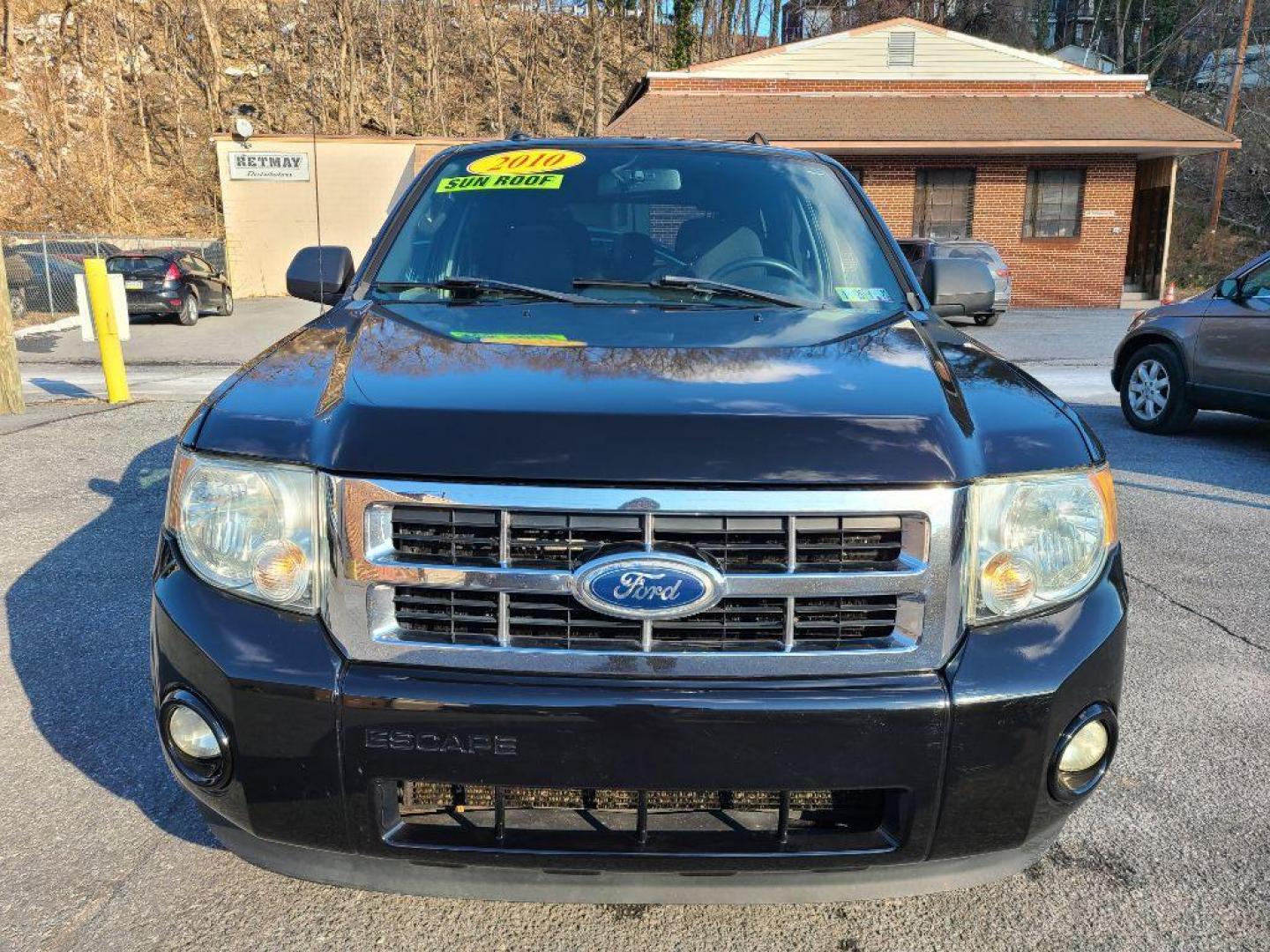 2010 BLACK FORD ESCAPE XLT (1FMCU9D75AK) with an 2.5L engine, Automatic transmission, located at 117 North Cameron Street, Harrisburg, PA, 17101, (717) 963-8962, 40.266762, -76.875259 - WE FINANCE!!! Good Credit/ Bad Credit/ No Credit - ALL Trade-Ins Welcomed!!! ***Guaranteed Credit Approval*** APPLY ONLINE or CALL us TODAY ;) Internet Prices and Marketplace Prices are SPECIAL discounted ***CASH DEALS*** Retail Prices are higher. Please call us to discuss your cash and finan - Photo#7