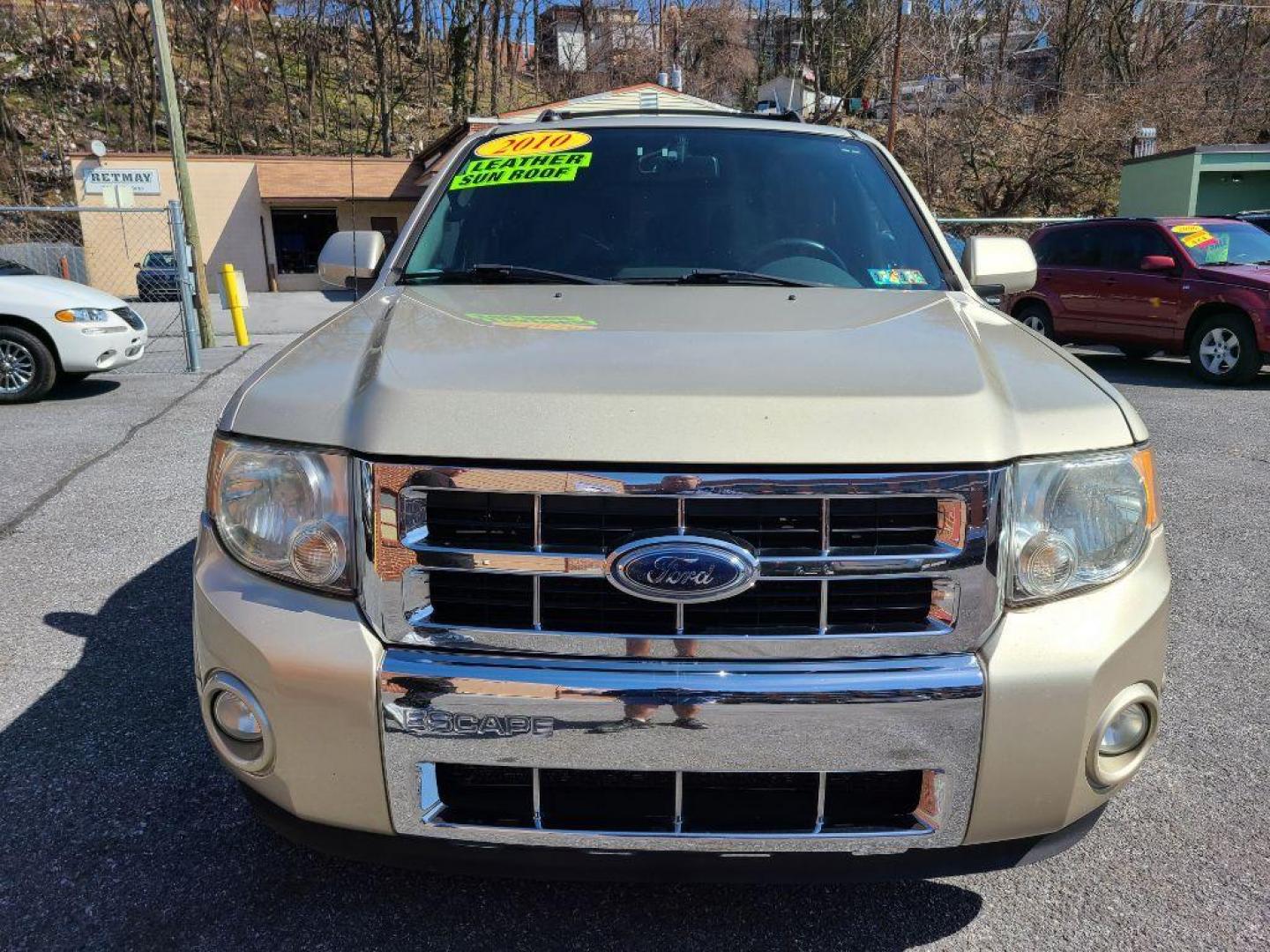 2010 GOLD FORD ESCAPE LIMITED (1FMCU9EG5AK) with an 3.0L engine, Automatic transmission, located at 117 North Cameron Street, Harrisburg, PA, 17101, (717) 963-8962, 40.266762, -76.875259 - WE FINANCE!!! Good Credit/ Bad Credit/ No Credit - ALL Trade-Ins Welcomed!!! ***Guaranteed Credit Approval*** APPLY ONLINE or CALL us TODAY ;) Internet Prices and Marketplace Prices are SPECIAL discounted ***CASH DEALS*** Retail Prices are higher. Please call us to discuss your cash and finan - Photo#7