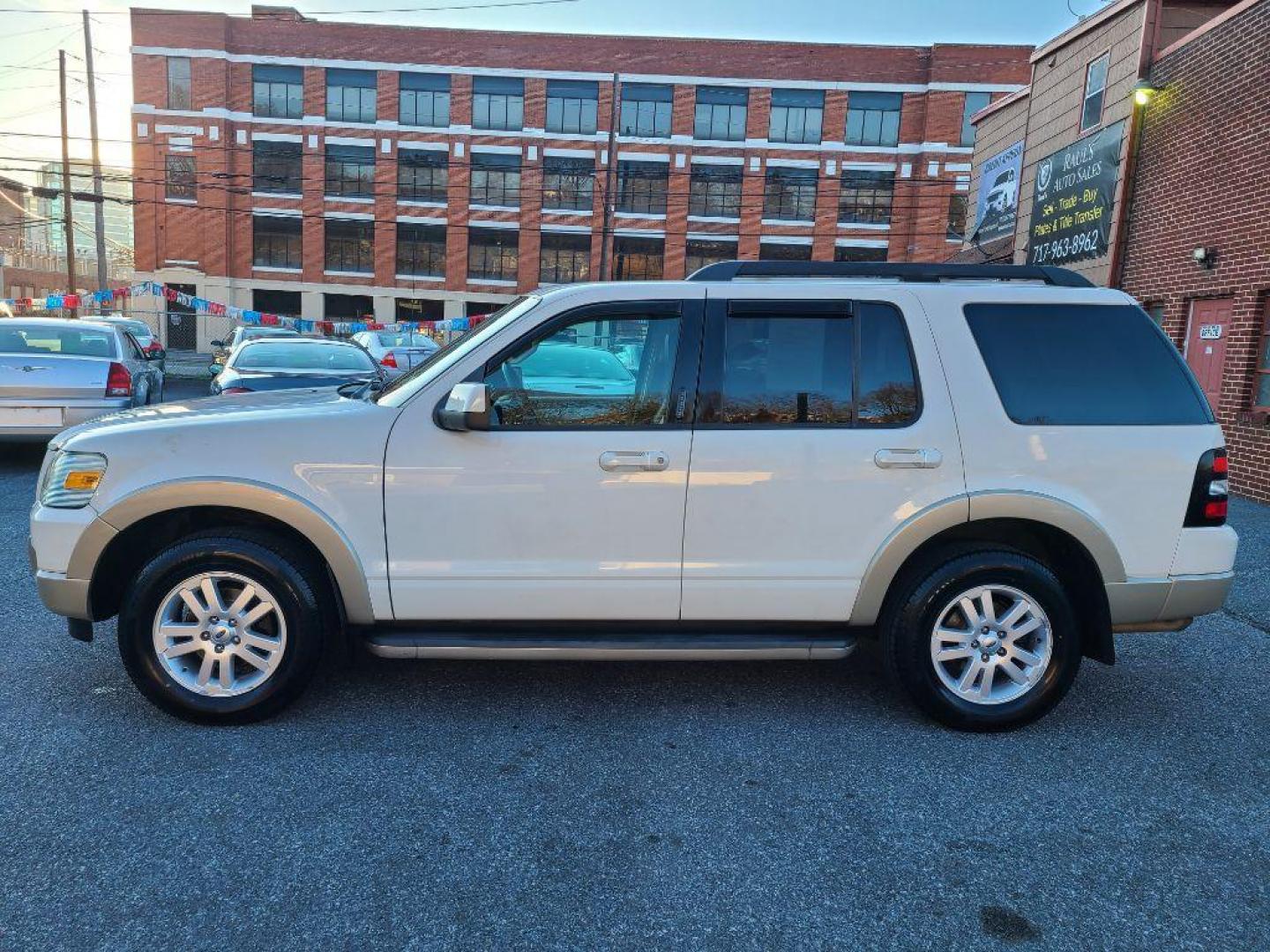 2010 WHITE FORD EXPLORER EDDIE BAUER (1FMEU7EE1AU) with an 4.0L engine, Automatic transmission, located at 117 North Cameron Street, Harrisburg, PA, 17101, (717) 963-8962, 40.266762, -76.875259 - WE FINANCE!!! Good Credit/ Bad Credit/ No Credit - ALL Trade-Ins Welcomed!!! ***Guaranteed Credit Approval*** APPLY ONLINE or CALL us TODAY ;) Internet Prices and Marketplace Prices are SPECIAL discounted ***CASH DEALS*** Retail Prices are higher. Please call us to discuss your cash and finan - Photo#1