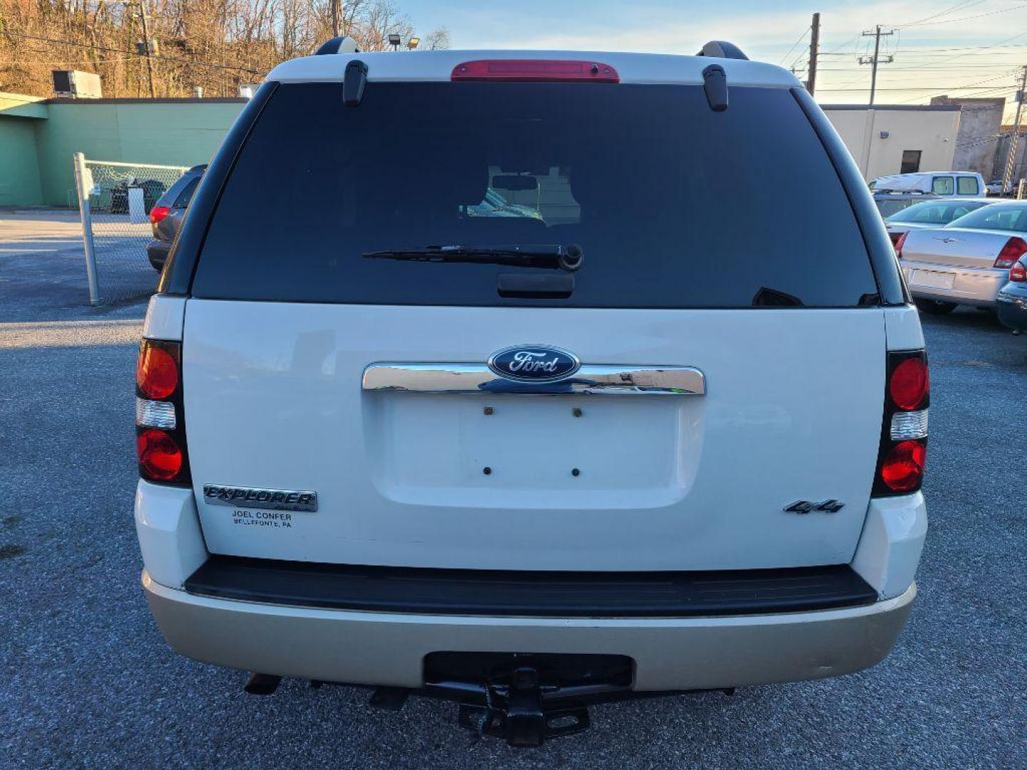 2010 WHITE FORD EXPLORER EDDIE BAUER (1FMEU7EE1AU) with an 4.0L engine, Automatic transmission, located at 117 North Cameron Street, Harrisburg, PA, 17101, (717) 963-8962, 40.266762, -76.875259 - WE FINANCE!!! Good Credit/ Bad Credit/ No Credit - ALL Trade-Ins Welcomed!!! ***Guaranteed Credit Approval*** APPLY ONLINE or CALL us TODAY ;) Internet Prices and Marketplace Prices are SPECIAL discounted ***CASH DEALS*** Retail Prices are higher. Please call us to discuss your cash and finan - Photo#3