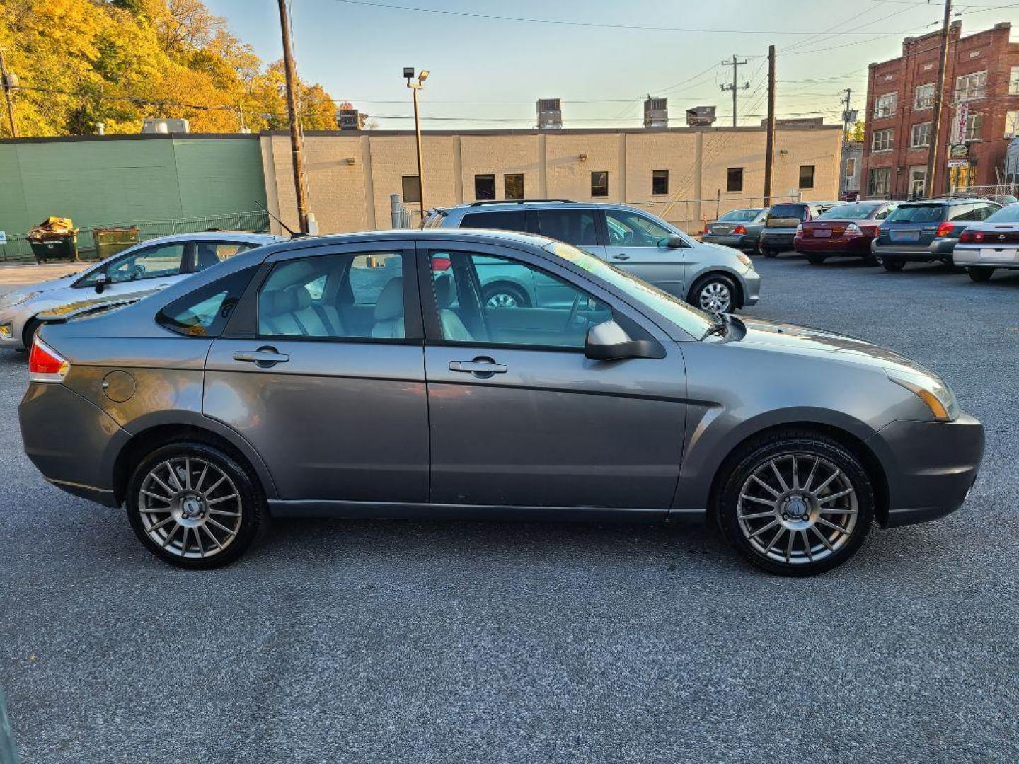 2010 GRAY FORD FOCUS SES (1FAHP3GNXAW) with an 2.0L engine, Automatic transmission, located at 117 North Cameron Street, Harrisburg, PA, 17101, (717) 963-8962, 40.266762, -76.875259 - WE FINANCE!!! Good Credit/ Bad Credit/ No Credit - ALL Trade-Ins Welcomed!!! ***Guaranteed Credit Approval*** APPLY ONLINE or CALL us TODAY ;) Internet Prices and Marketplace Prices are SPECIAL discounted ***CASH DEALS*** Retail Prices are higher. Please call us to discuss your cash and finan - Photo#5