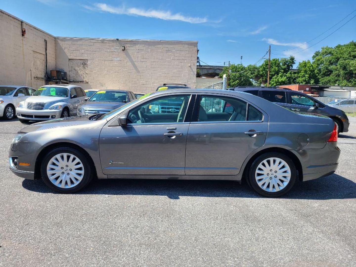 2010 GRAY FORD FUSION HYBRID (3FADP0L37AR) with an 2.5L engine, Continuously Variable transmission, located at 117 North Cameron Street, Harrisburg, PA, 17101, (717) 963-8962, 40.266762, -76.875259 - WE FINANCE!!! Good Credit/ Bad Credit/ No Credit - ALL Trade-Ins Welcomed!!! ***Guaranteed Credit Approval*** APPLY ONLINE or CALL us TODAY ;) Internet Prices and Marketplace Prices are SPECIAL discounted ***CASH DEALS*** Retail Prices are higher. Please call us to discuss your cash and finan - Photo#1