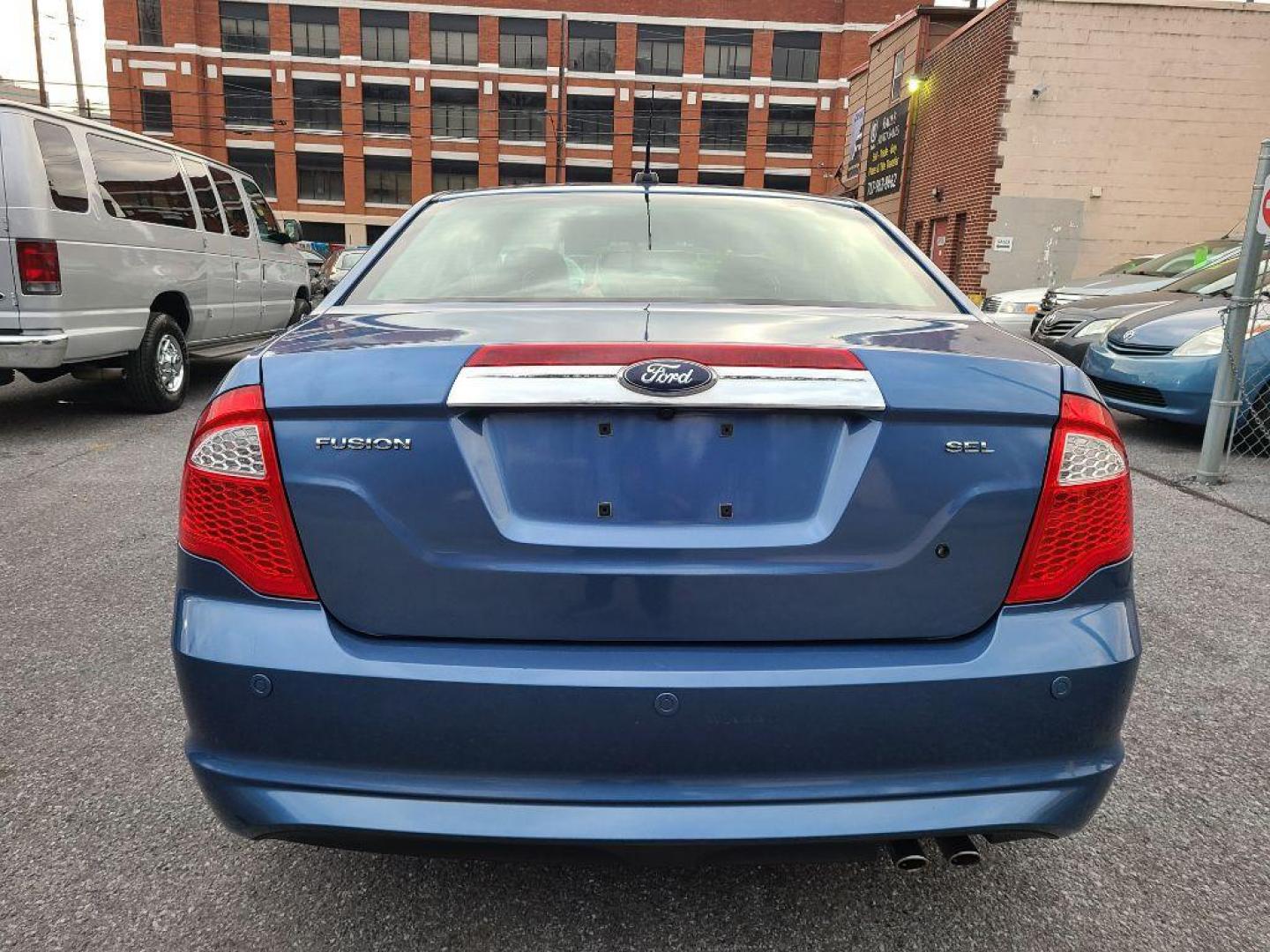 2010 BLUE FORD FUSION SEL (3FAHP0JA0AR) with an 2.5L engine, Automatic transmission, located at 7981 Paxton Street, Harrisburg, PA, 17111, (717) 561-2926, 40.261490, -76.749229 - WE FINANCE!!! Good Credit/ Bad Credit/ No Credit - ALL Trade-Ins Welcomed!!! ***Guaranteed Credit Approval*** APPLY ONLINE or CALL us TODAY ;) Internet Prices and Marketplace Prices are SPECIAL discounted ***CASH DEALS*** Retail Prices are higher. Please call us to discuss your cash and finan - Photo#3