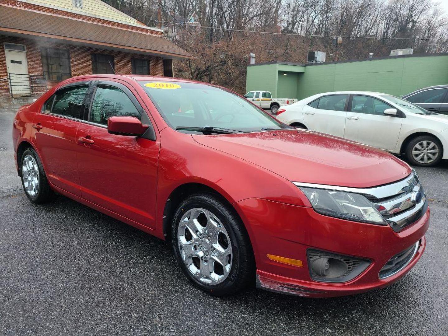 2010 RED FORD FUSION SE (3FAHP0HA7AR) with an 2.5L engine, Automatic transmission, located at 117 North Cameron Street, Harrisburg, PA, 17101, (717) 963-8962, 40.266762, -76.875259 - WE FINANCE!!! Good Credit/ Bad Credit/ No Credit - ALL Trade-Ins Welcomed!!! ***Guaranteed Credit Approval*** APPLY ONLINE or CALL us TODAY ;) Internet Prices and Marketplace Prices are SPECIAL discounted ***CASH DEALS*** Retail Prices are higher. Please call us to discuss your cash and finan - Photo#6