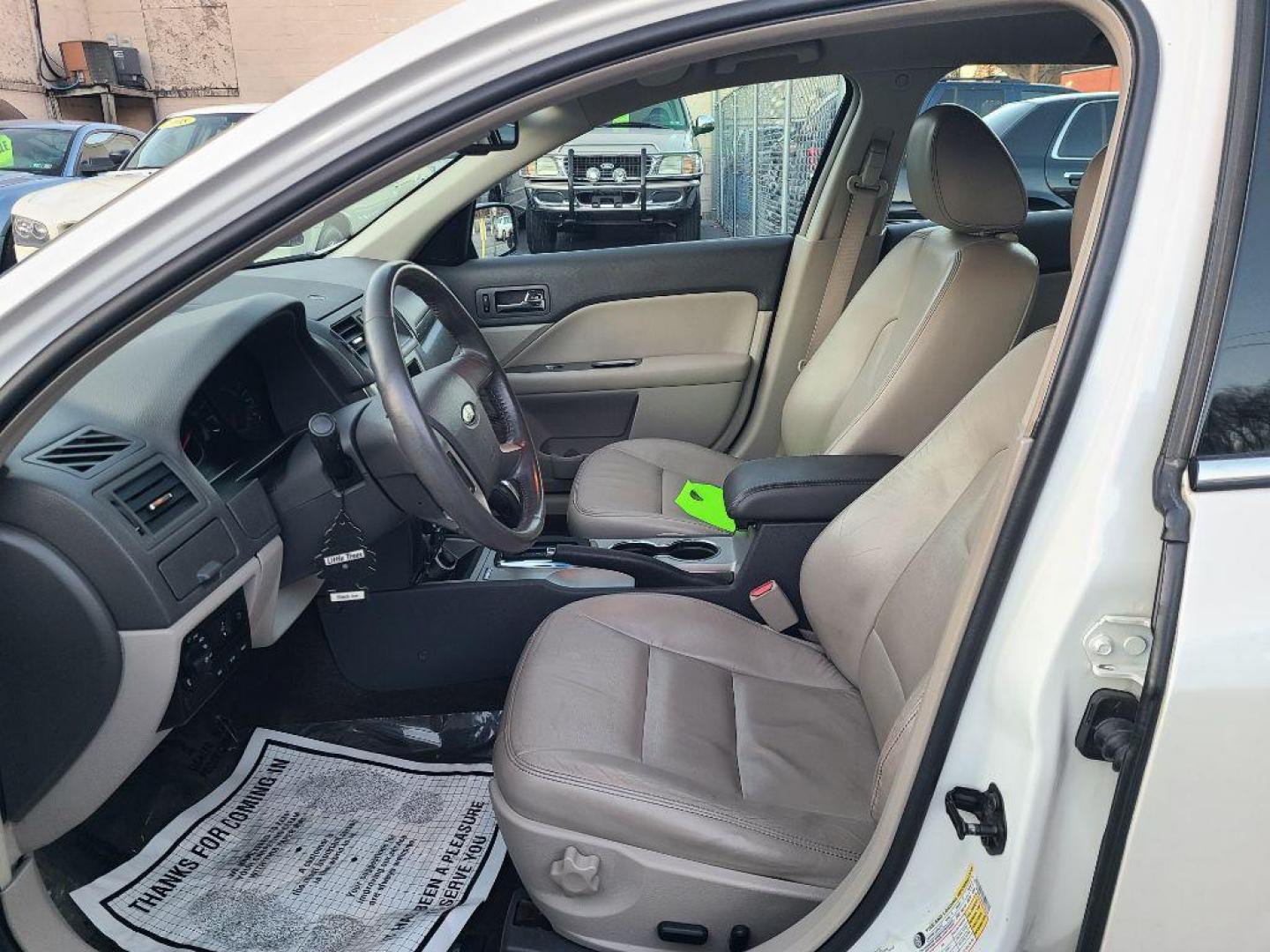 2010 WHITE FORD FUSION SEL (3FAHP0JA2AR) with an 2.5L engine, Automatic transmission, located at 117 North Cameron Street, Harrisburg, PA, 17101, (717) 963-8962, 40.266762, -76.875259 - WE FINANCE!!! Good Credit/ Bad Credit/ No Credit - ALL Trade-Ins Welcomed!!! ***Guaranteed Credit Approval*** APPLY ONLINE or CALL us TODAY ;) Internet Prices and Marketplace Prices are SPECIAL discounted ***CASH DEALS*** Retail Prices are higher. Please call us to discuss your cash and finan - Photo#12