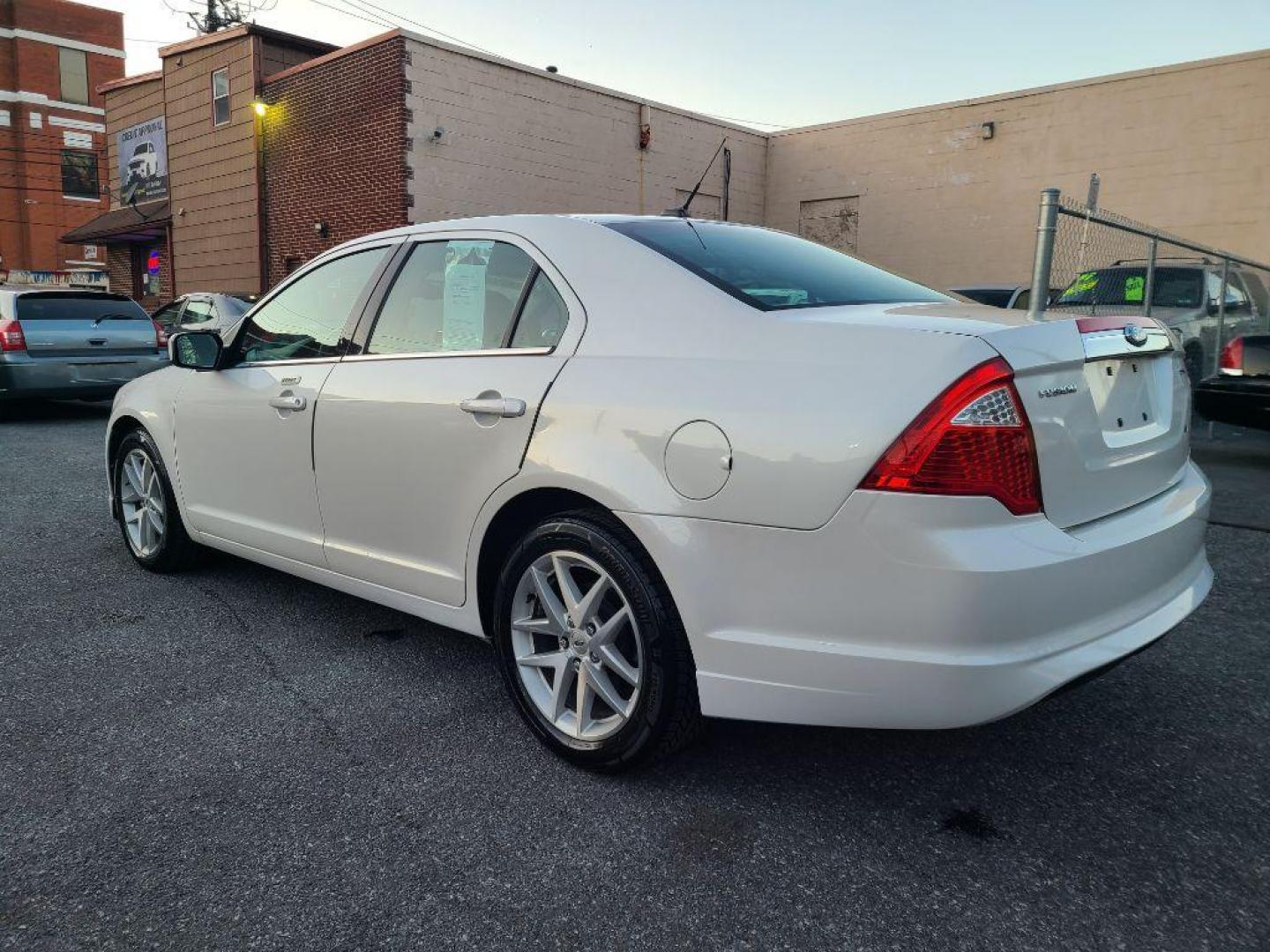 2010 WHITE FORD FUSION SEL (3FAHP0JA2AR) with an 2.5L engine, Automatic transmission, located at 117 North Cameron Street, Harrisburg, PA, 17101, (717) 963-8962, 40.266762, -76.875259 - WE FINANCE!!! Good Credit/ Bad Credit/ No Credit - ALL Trade-Ins Welcomed!!! ***Guaranteed Credit Approval*** APPLY ONLINE or CALL us TODAY ;) Internet Prices and Marketplace Prices are SPECIAL discounted ***CASH DEALS*** Retail Prices are higher. Please call us to discuss your cash and finan - Photo#2