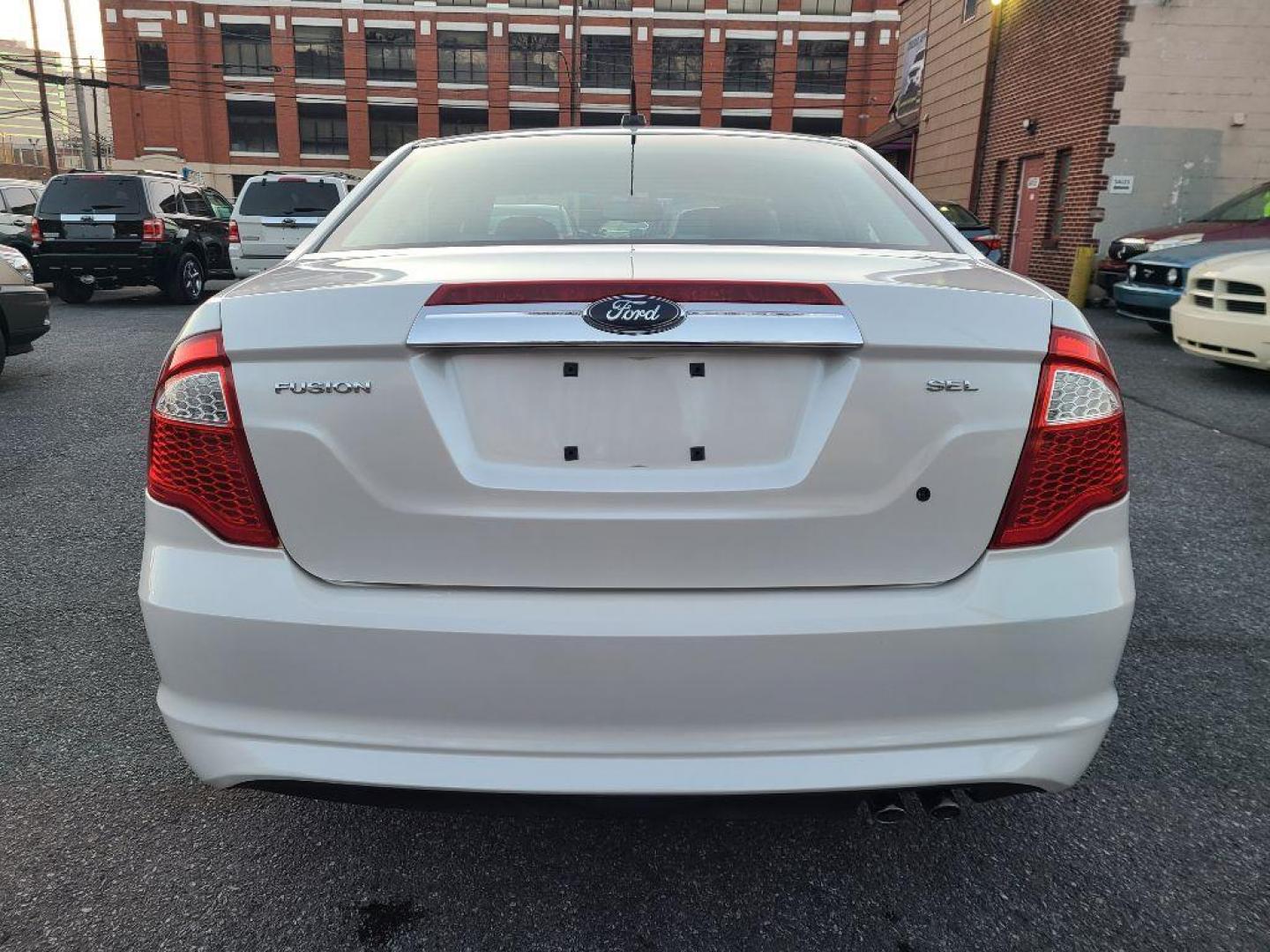 2010 WHITE FORD FUSION SEL (3FAHP0JA2AR) with an 2.5L engine, Automatic transmission, located at 117 North Cameron Street, Harrisburg, PA, 17101, (717) 963-8962, 40.266762, -76.875259 - WE FINANCE!!! Good Credit/ Bad Credit/ No Credit - ALL Trade-Ins Welcomed!!! ***Guaranteed Credit Approval*** APPLY ONLINE or CALL us TODAY ;) Internet Prices and Marketplace Prices are SPECIAL discounted ***CASH DEALS*** Retail Prices are higher. Please call us to discuss your cash and finan - Photo#3