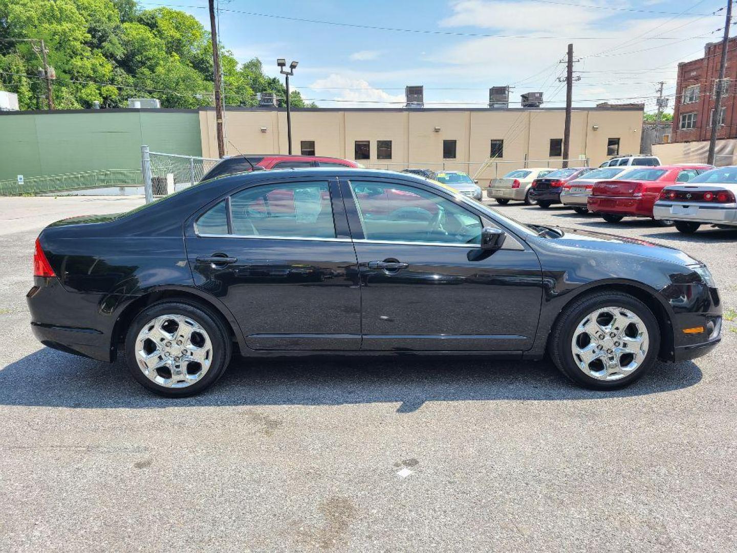 2010 BLACK FORD FUSION SE (3FAHP0HA8AR) with an 2.5L engine, 6-Speed Manual transmission, located at 7981 Paxton Street, Harrisburg, PA, 17111, (717) 561-2926, 40.261490, -76.749229 - WE FINANCE!!! Good Credit/ Bad Credit/ No Credit - ALL Trade-Ins Welcomed!!! ***Guaranteed Credit Approval*** APPLY ONLINE or CALL us TODAY ;) Internet Prices and Marketplace Prices are SPECIAL discounted ***CASH DEALS*** Retail Prices are higher. Please call us to discuss your cash and finan - Photo#5