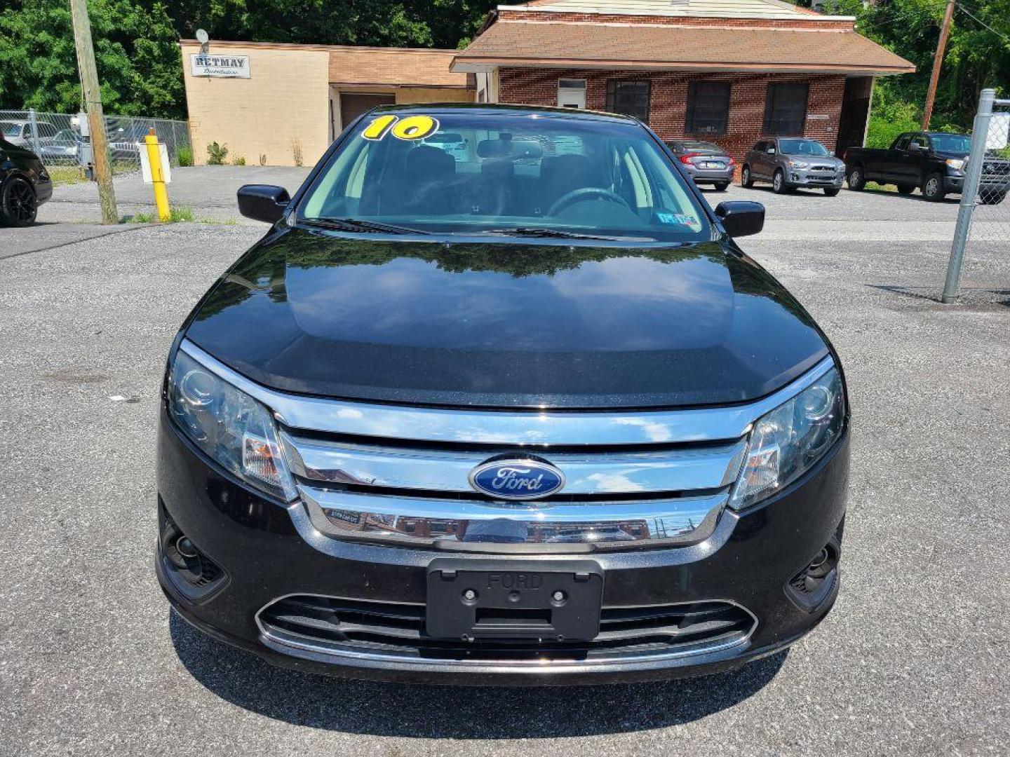 2010 BLACK FORD FUSION SE (3FAHP0HA8AR) with an 2.5L engine, 6-Speed Manual transmission, located at 7981 Paxton Street, Harrisburg, PA, 17111, (717) 561-2926, 40.261490, -76.749229 - WE FINANCE!!! Good Credit/ Bad Credit/ No Credit - ALL Trade-Ins Welcomed!!! ***Guaranteed Credit Approval*** APPLY ONLINE or CALL us TODAY ;) Internet Prices and Marketplace Prices are SPECIAL discounted ***CASH DEALS*** Retail Prices are higher. Please call us to discuss your cash and finan - Photo#7