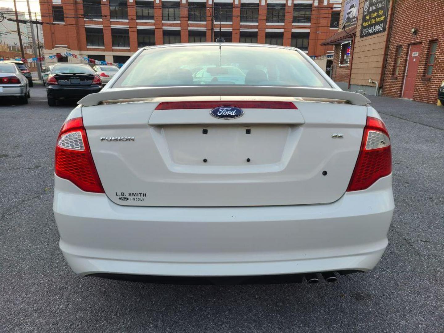 2010 WHITE FORD FUSION SE (3FAHP0HA7AR) with an 2.5L engine, Automatic transmission, located at 117 North Cameron Street, Harrisburg, PA, 17101, (717) 963-8962, 40.266762, -76.875259 - WE FINANCE!!! Good Credit/ Bad Credit/ No Credit - ALL Trade-Ins Welcomed!!! ***Guaranteed Credit Approval*** APPLY ONLINE or CALL us TODAY ;) Internet Prices and Marketplace Prices are SPECIAL discounted ***CASH DEALS*** Retail Prices are higher. Please call us to discuss your cash and finan - Photo#3