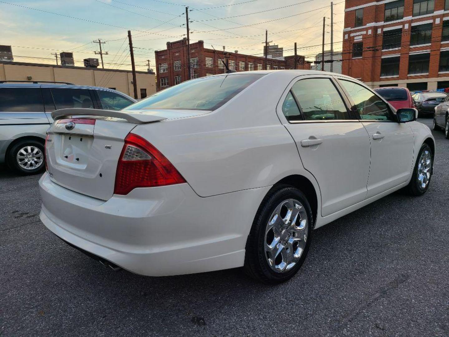 2010 WHITE FORD FUSION SE (3FAHP0HA7AR) with an 2.5L engine, Automatic transmission, located at 117 North Cameron Street, Harrisburg, PA, 17101, (717) 963-8962, 40.266762, -76.875259 - WE FINANCE!!! Good Credit/ Bad Credit/ No Credit - ALL Trade-Ins Welcomed!!! ***Guaranteed Credit Approval*** APPLY ONLINE or CALL us TODAY ;) Internet Prices and Marketplace Prices are SPECIAL discounted ***CASH DEALS*** Retail Prices are higher. Please call us to discuss your cash and finan - Photo#4