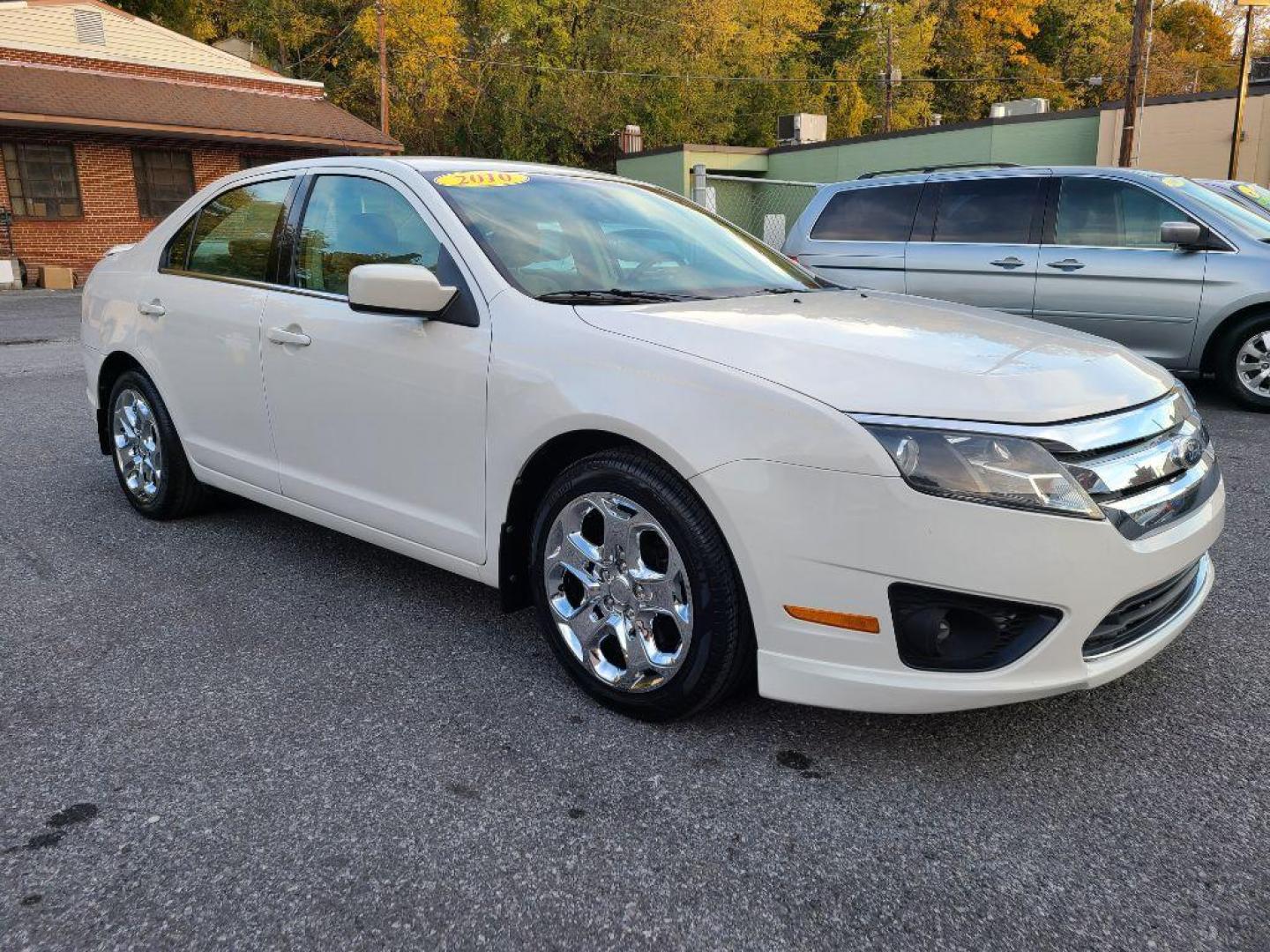 2010 WHITE FORD FUSION SE (3FAHP0HA7AR) with an 2.5L engine, Automatic transmission, located at 117 North Cameron Street, Harrisburg, PA, 17101, (717) 963-8962, 40.266762, -76.875259 - WE FINANCE!!! Good Credit/ Bad Credit/ No Credit - ALL Trade-Ins Welcomed!!! ***Guaranteed Credit Approval*** APPLY ONLINE or CALL us TODAY ;) Internet Prices and Marketplace Prices are SPECIAL discounted ***CASH DEALS*** Retail Prices are higher. Please call us to discuss your cash and finan - Photo#6