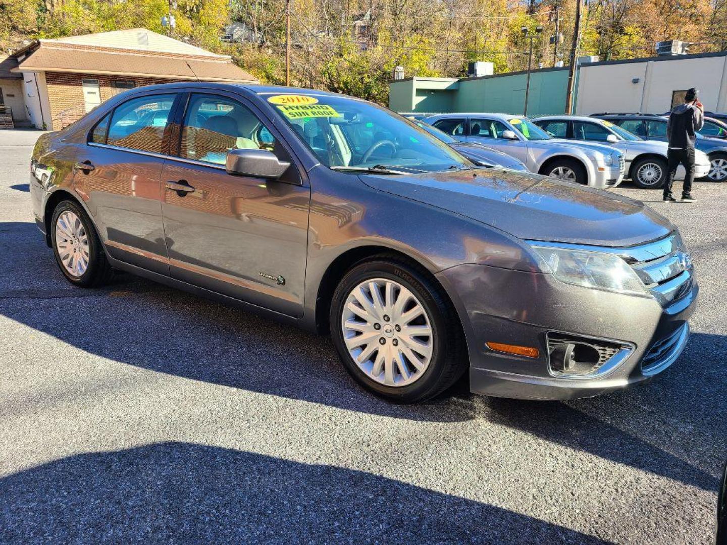 2010 GREEN FORD FUSION SE (3FAHP0HAXAR) with an 2.5L engine, Automatic transmission, located at 7981 Paxton Street, Harrisburg, PA, 17111, (717) 561-2926, 40.261490, -76.749229 - WE FINANCE!!! Good Credit/ Bad Credit/ No Credit - ALL Trade-Ins Welcomed!!! ***Guaranteed Credit Approval*** APPLY ONLINE or CALL us TODAY ;) Internet Prices and Marketplace Prices are SPECIAL discounted ***CASH DEALS*** Retail Prices are higher. Please call us to discuss your cash and finan - Photo#5