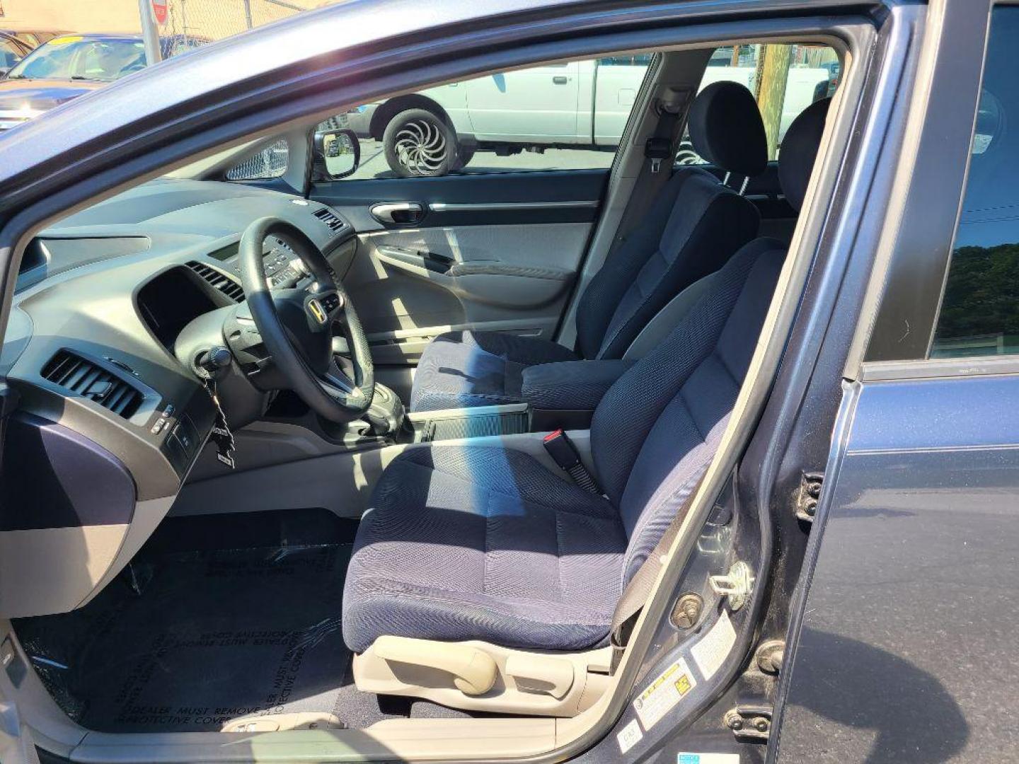 2010 GRAY HONDA CIVIC HYBRID (JHMFA3F2XAS) with an 1.3L engine, Continuously Variable transmission, located at 117 North Cameron Street, Harrisburg, PA, 17101, (717) 963-8962, 40.266762, -76.875259 - WE FINANCE!!! Good Credit/ Bad Credit/ No Credit - ALL Trade-Ins Welcomed!!! ***Guaranteed Credit Approval*** APPLY ONLINE or CALL us TODAY ;) Internet Prices and Marketplace Prices are SPECIAL discounted ***CASH DEALS*** Retail Prices are higher. Please call us to discuss your cash and finan - Photo#12