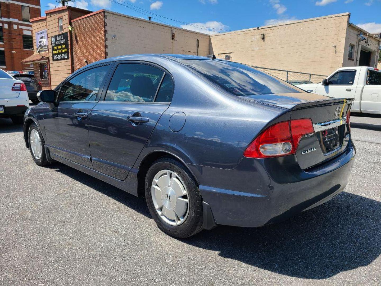 2010 GRAY HONDA CIVIC HYBRID (JHMFA3F2XAS) with an 1.3L engine, Continuously Variable transmission, located at 117 North Cameron Street, Harrisburg, PA, 17101, (717) 963-8962, 40.266762, -76.875259 - WE FINANCE!!! Good Credit/ Bad Credit/ No Credit - ALL Trade-Ins Welcomed!!! ***Guaranteed Credit Approval*** APPLY ONLINE or CALL us TODAY ;) Internet Prices and Marketplace Prices are SPECIAL discounted ***CASH DEALS*** Retail Prices are higher. Please call us to discuss your cash and finan - Photo#2