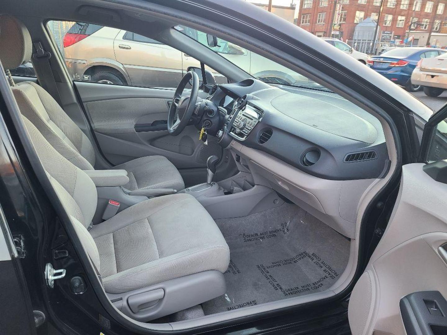 2010 BLACK HONDA INSIGHT EX (JHMZE2H73AS) with an 1.3L engine, Continuously Variable transmission, located at 7981 Paxton Street, Harrisburg, PA, 17111, (717) 561-2926, 40.261490, -76.749229 - WE FINANCE!!! Good Credit/ Bad Credit/ No Credit - ALL Trade-Ins Welcomed!!! ***Guaranteed Credit Approval*** APPLY ONLINE or CALL us TODAY ;) Internet Prices and Marketplace Prices are SPECIAL discounted ***CASH DEALS*** Retail Prices are higher. Please call us to discuss your cash and finan - Photo#8