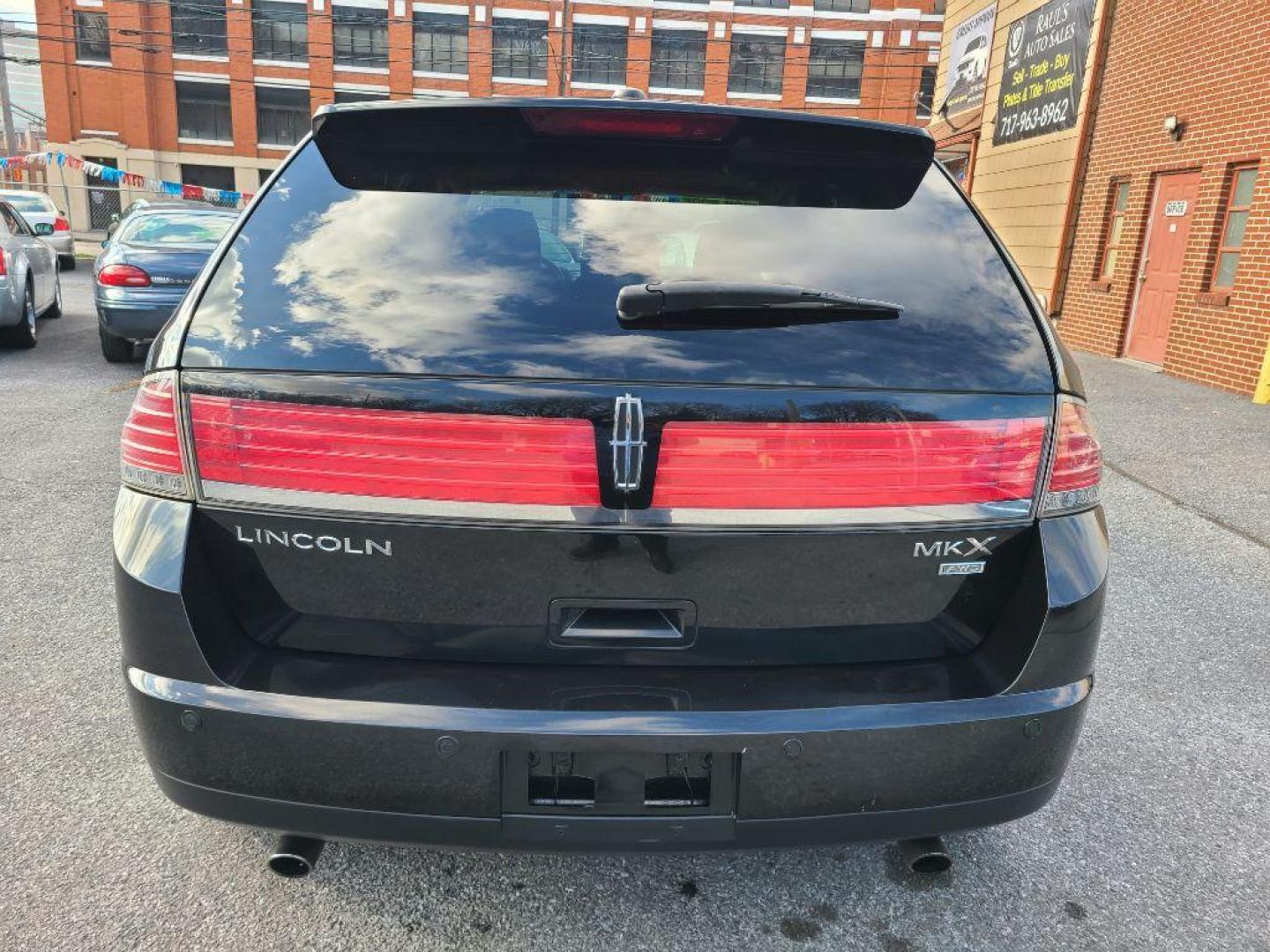 2010 BLACK LINCOLN MKX AWD (2LMDJ8JC2AB) with an 3.5L engine, Automatic transmission, located at 117 North Cameron Street, Harrisburg, PA, 17101, (717) 963-8962, 40.266762, -76.875259 - WE FINANCE!!! Good Credit/ Bad Credit/ No Credit - ALL Trade-Ins Welcomed!!! ***Guaranteed Credit Approval*** APPLY ONLINE or CALL us TODAY ;) Internet Prices and Marketplace Prices are SPECIAL discounted ***CASH DEALS*** Retail Prices are higher. Please call us to discuss your cash and finan - Photo#3