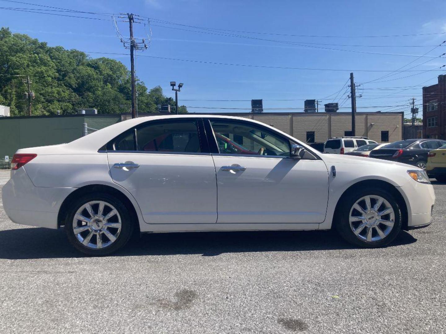 2010 WHITE LINCOLN MKZ SEDAN (3LNHL2GC0AR) with an 3.5L engine, Automatic transmission, located at 117 North Cameron Street, Harrisburg, PA, 17101, (717) 963-8962, 40.266762, -76.875259 - WE FINANCE!!! Good Credit/ Bad Credit/ No Credit - ALL Trade-Ins Welcomed!!! ***Guaranteed Credit Approval*** APPLY ONLINE or CALL us TODAY ;) Internet Prices and Marketplace Prices are SPECIAL discounted ***CASH DEALS*** Retail Prices are higher. Please call us to discuss your cash and finan - Photo#5