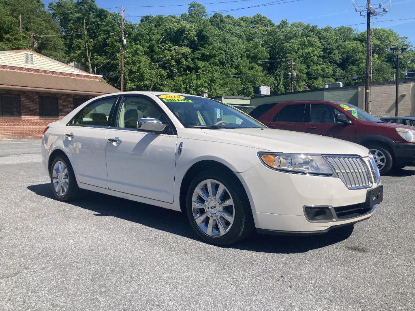 2010 WHITE LINCOLN MKZ SEDAN (3LNHL2GC0AR) with an 3.5L engine, Automatic transmission, located at 117 North Cameron Street, Harrisburg, PA, 17101, (717) 963-8962, 40.266762, -76.875259 - WE FINANCE!!! Good Credit/ Bad Credit/ No Credit - ALL Trade-Ins Welcomed!!! ***Guaranteed Credit Approval*** APPLY ONLINE or CALL us TODAY ;) Internet Prices and Marketplace Prices are SPECIAL discounted ***CASH DEALS*** Retail Prices are higher. Please call us to discuss your cash and finan - Photo#6