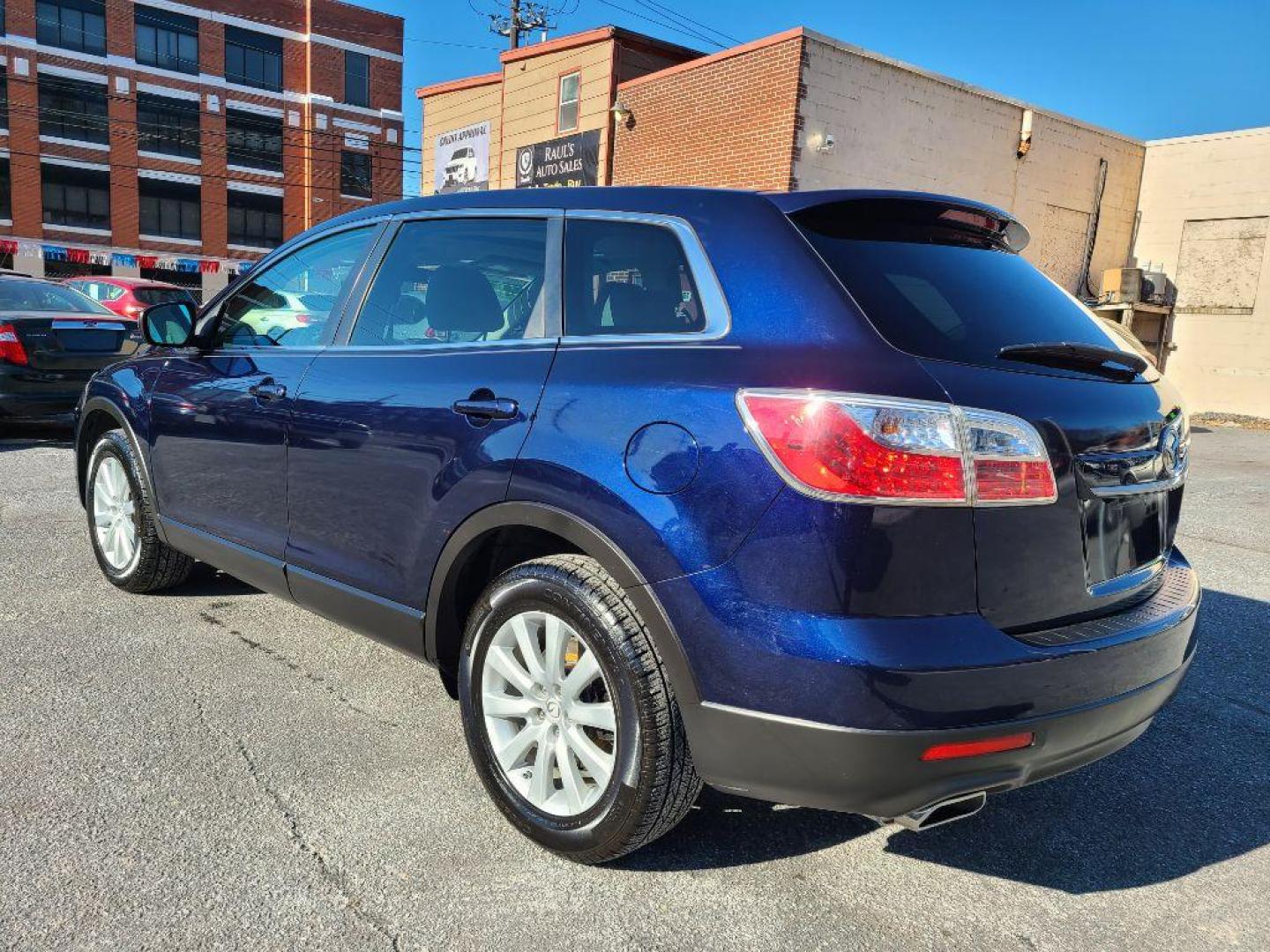 2010 BLUE MAZDA CX-9 TOURING AWD (JM3TB3MV2A0) with an 3.7L engine, Automatic transmission, located at 117 North Cameron Street, Harrisburg, PA, 17101, (717) 963-8962, 40.266762, -76.875259 - WE FINANCE!!! Good Credit/ Bad Credit/ No Credit - ALL Trade-Ins Welcomed!!! ***Guaranteed Credit Approval*** APPLY ONLINE or CALL us TODAY ;) Internet Prices and Marketplace Prices are SPECIAL discounted ***CASH DEALS*** Retail Prices are higher. Please call us to discuss your cash and finan - Photo#2