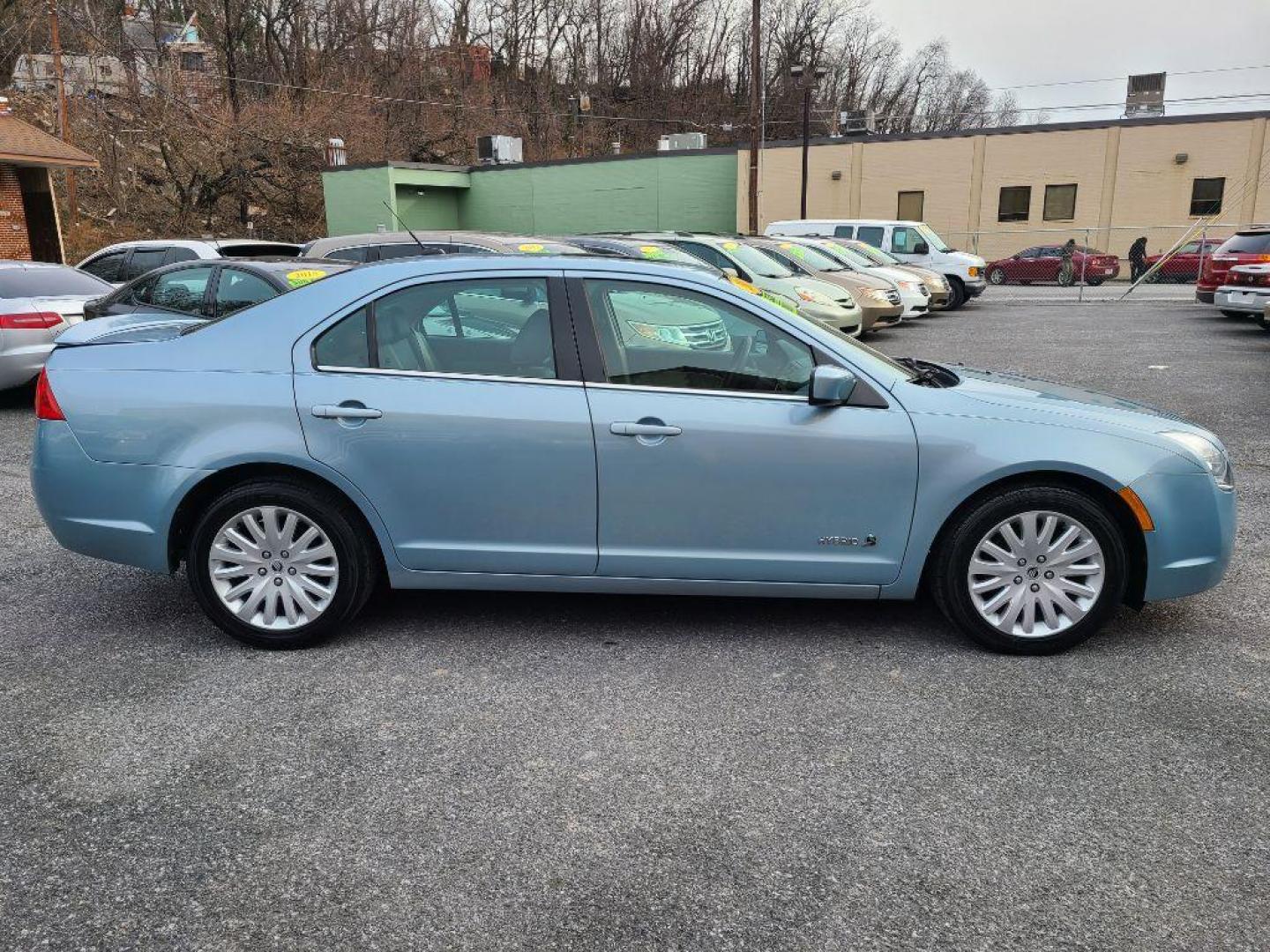 2010 BLUE MERCURY MILAN HYBRID (3MEDM0L39AR) with an 2.5L engine, Continuously Variable transmission, located at 117 North Cameron Street, Harrisburg, PA, 17101, (717) 963-8962, 40.266762, -76.875259 - WE FINANCE!!! Good Credit/ Bad Credit/ No Credit - ALL Trade-Ins Welcomed!!! ***Guaranteed Credit Approval*** APPLY ONLINE or CALL us TODAY ;) Internet Prices and Marketplace Prices are SPECIAL discounted ***CASH DEALS*** Retail Prices are higher. Please call us to discuss your cash and finan - Photo#5