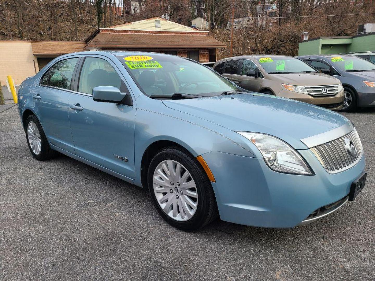 2010 BLUE MERCURY MILAN HYBRID (3MEDM0L39AR) with an 2.5L engine, Continuously Variable transmission, located at 117 North Cameron Street, Harrisburg, PA, 17101, (717) 963-8962, 40.266762, -76.875259 - WE FINANCE!!! Good Credit/ Bad Credit/ No Credit - ALL Trade-Ins Welcomed!!! ***Guaranteed Credit Approval*** APPLY ONLINE or CALL us TODAY ;) Internet Prices and Marketplace Prices are SPECIAL discounted ***CASH DEALS*** Retail Prices are higher. Please call us to discuss your cash and finan - Photo#6