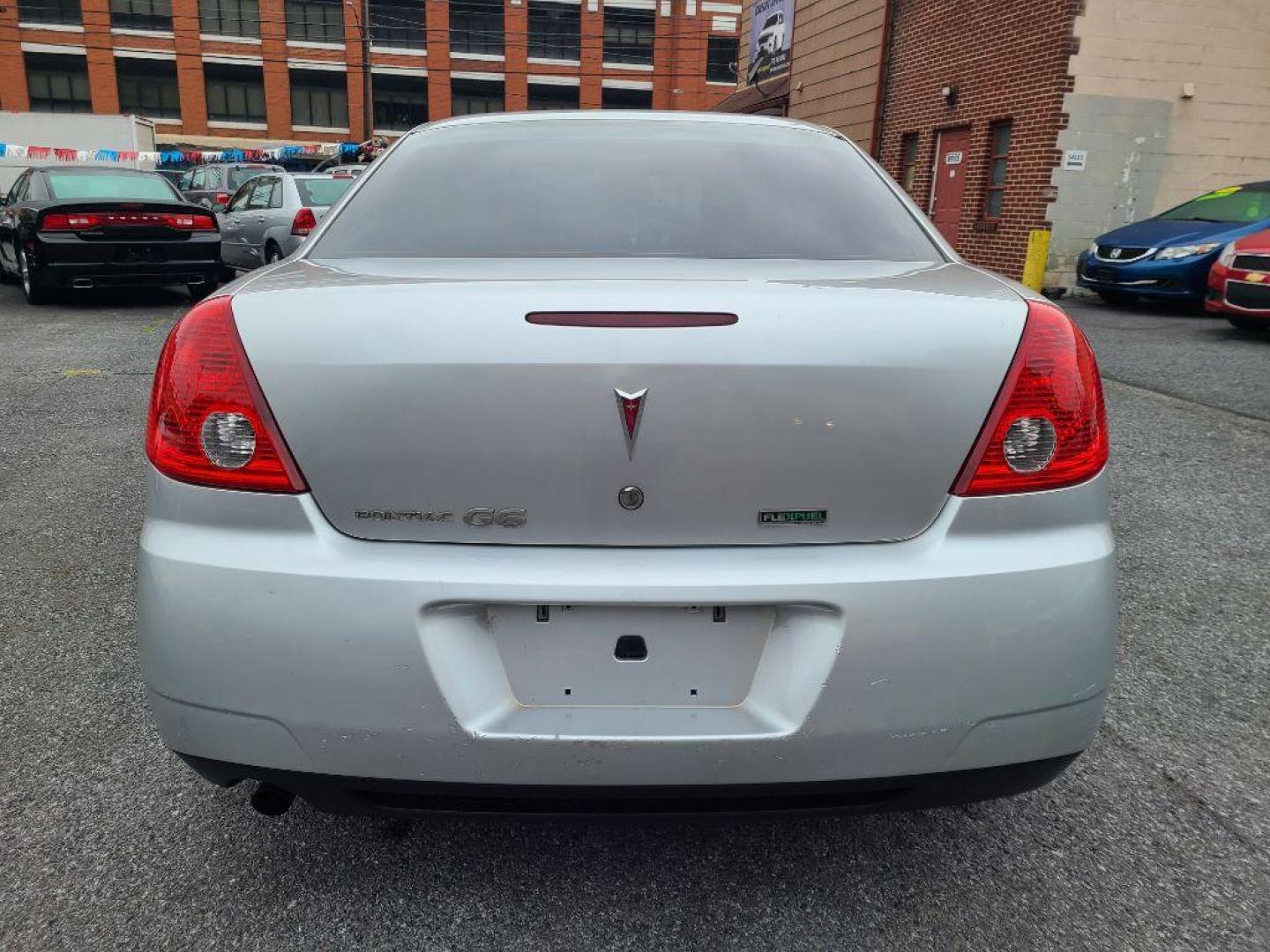 2010 SILVER PONTIAC G6 (1G2ZA5E00A4) with an 2.4L engine, Automatic transmission, located at 7981 Paxton Street, Harrisburg, PA, 17111, (717) 561-2926, 40.261490, -76.749229 - WE FINANCE!!! Good Credit/ Bad Credit/ No Credit - ALL Trade-Ins Welcomed!!! ***Guaranteed Credit Approval*** APPLY ONLINE or CALL us TODAY ;) Internet Prices and Marketplace Prices are SPECIAL discounted ***CASH DEALS*** Retail Prices are higher. Please call us to discuss your cash and finan - Photo#3