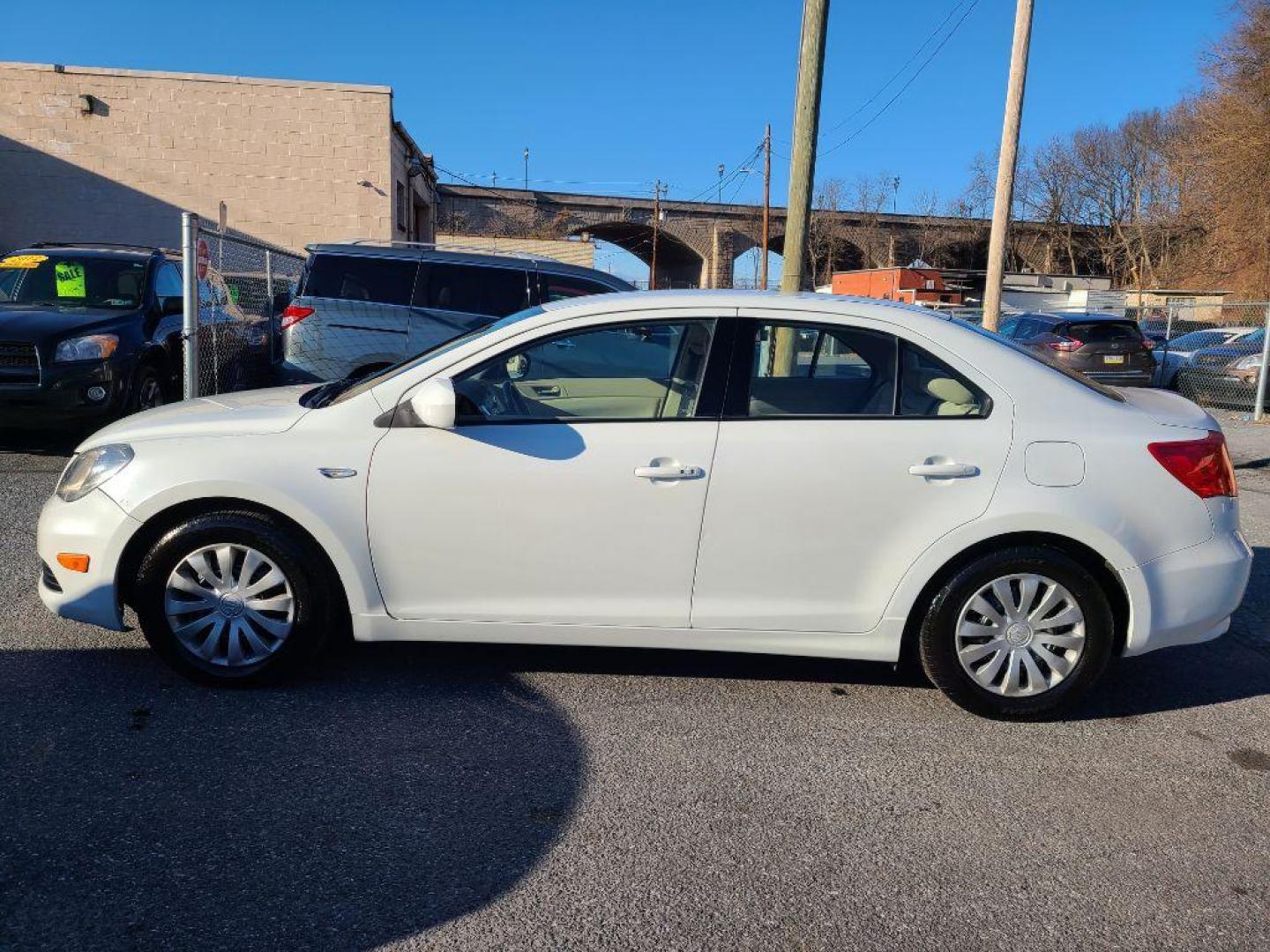 2010 WHITE SUZUKI KIZASHI S (JS2RF9A16A6) with an 2.4L engine, Continuously Variable transmission, located at 117 North Cameron Street, Harrisburg, PA, 17101, (717) 963-8962, 40.266762, -76.875259 - WE FINANCE!!! Good Credit/ Bad Credit/ No Credit - ALL Trade-Ins Welcomed!!! ***Guaranteed Credit Approval*** APPLY ONLINE or CALL us TODAY ;) Internet Prices and Marketplace Prices are SPECIAL discounted ***CASH DEALS*** Retail Prices are higher. Please call us to discuss your cash and finan - Photo#1