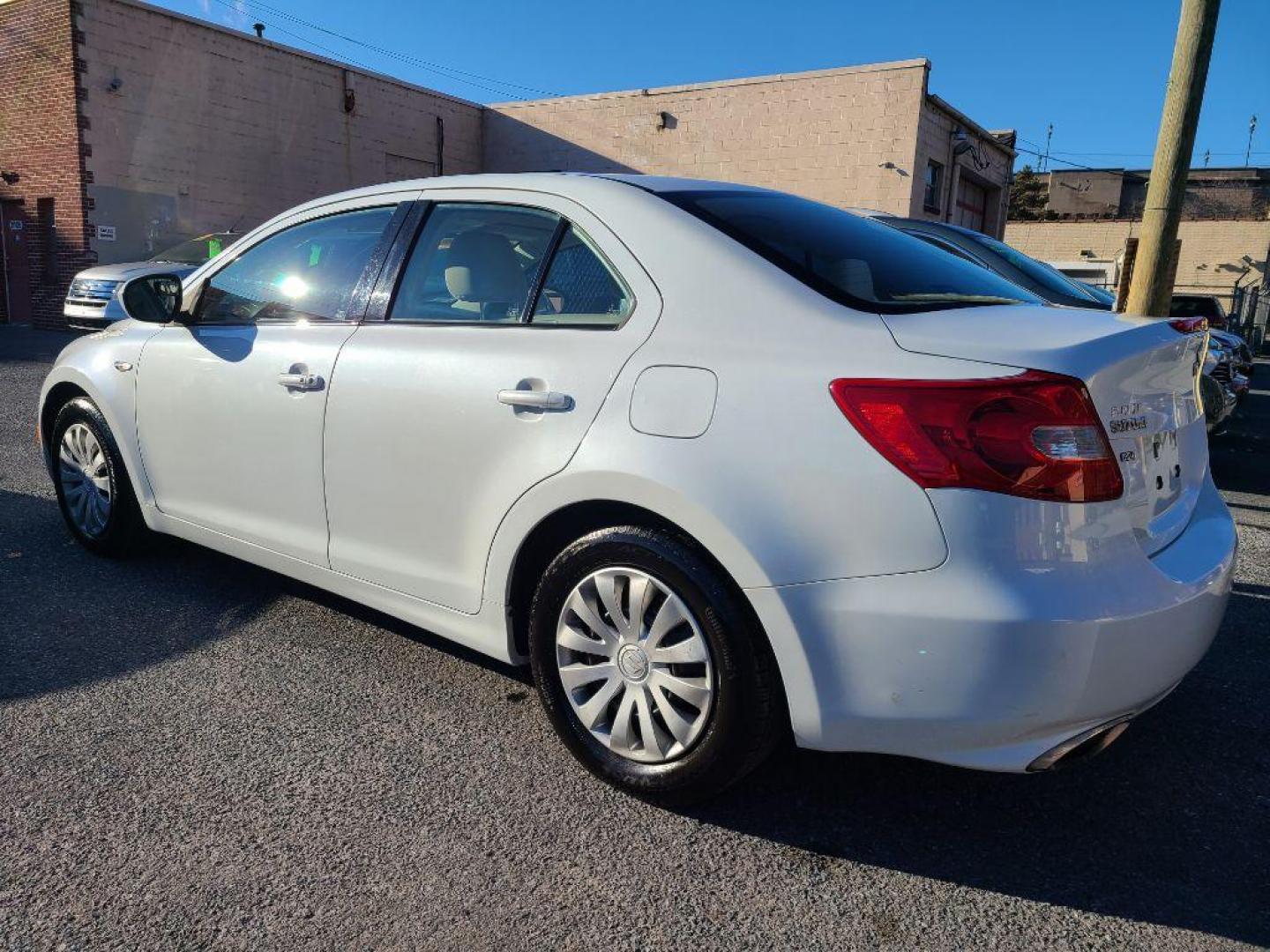 2010 WHITE SUZUKI KIZASHI S (JS2RF9A16A6) with an 2.4L engine, Continuously Variable transmission, located at 117 North Cameron Street, Harrisburg, PA, 17101, (717) 963-8962, 40.266762, -76.875259 - WE FINANCE!!! Good Credit/ Bad Credit/ No Credit - ALL Trade-Ins Welcomed!!! ***Guaranteed Credit Approval*** APPLY ONLINE or CALL us TODAY ;) Internet Prices and Marketplace Prices are SPECIAL discounted ***CASH DEALS*** Retail Prices are higher. Please call us to discuss your cash and finan - Photo#2