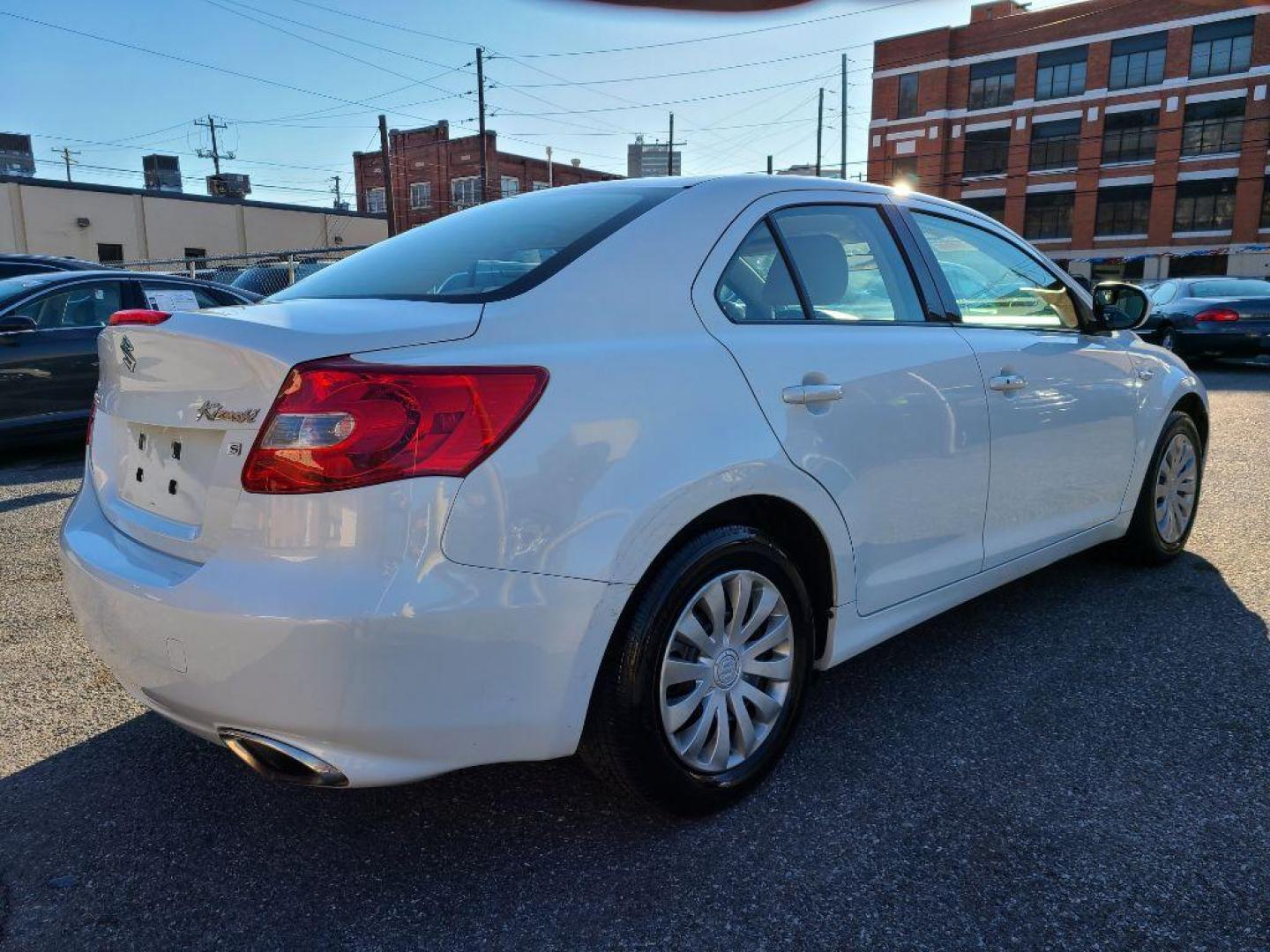 2010 WHITE SUZUKI KIZASHI S (JS2RF9A16A6) with an 2.4L engine, Continuously Variable transmission, located at 117 North Cameron Street, Harrisburg, PA, 17101, (717) 963-8962, 40.266762, -76.875259 - WE FINANCE!!! Good Credit/ Bad Credit/ No Credit - ALL Trade-Ins Welcomed!!! ***Guaranteed Credit Approval*** APPLY ONLINE or CALL us TODAY ;) Internet Prices and Marketplace Prices are SPECIAL discounted ***CASH DEALS*** Retail Prices are higher. Please call us to discuss your cash and finan - Photo#4