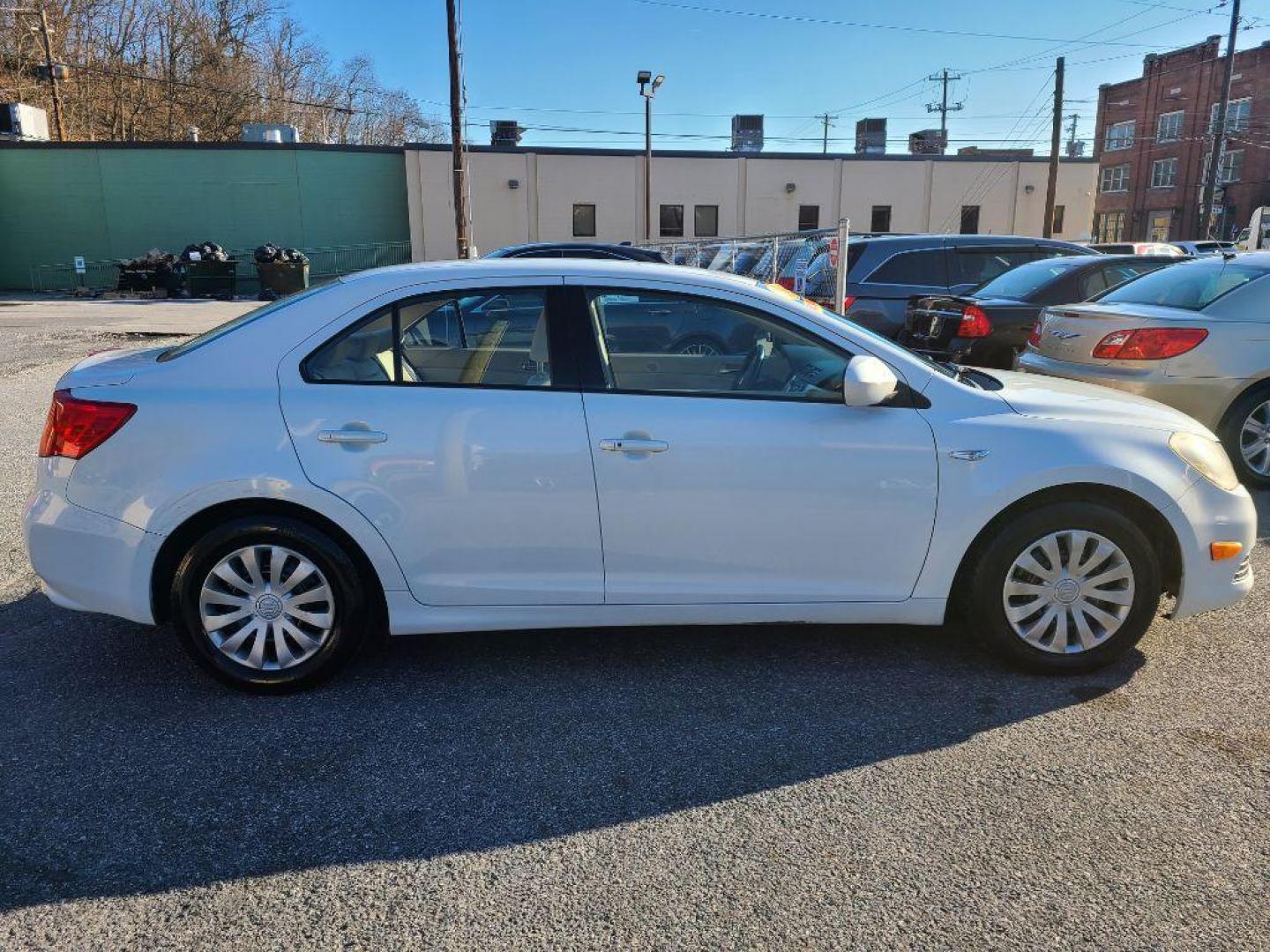 2010 WHITE SUZUKI KIZASHI S (JS2RF9A16A6) with an 2.4L engine, Continuously Variable transmission, located at 117 North Cameron Street, Harrisburg, PA, 17101, (717) 963-8962, 40.266762, -76.875259 - WE FINANCE!!! Good Credit/ Bad Credit/ No Credit - ALL Trade-Ins Welcomed!!! ***Guaranteed Credit Approval*** APPLY ONLINE or CALL us TODAY ;) Internet Prices and Marketplace Prices are SPECIAL discounted ***CASH DEALS*** Retail Prices are higher. Please call us to discuss your cash and finan - Photo#5