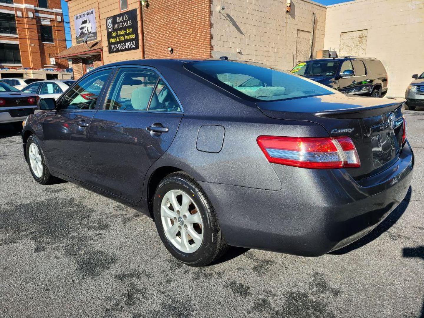 2010 GRAY TOYOTA CAMRY BASE (4T1BF3EK2AU) with an 2.5L engine, Automatic transmission, located at 117 North Cameron Street, Harrisburg, PA, 17101, (717) 963-8962, 40.266762, -76.875259 - WE FINANCE!!! Good Credit/ Bad Credit/ No Credit - ALL Trade-Ins Welcomed!!! ***Guaranteed Credit Approval*** APPLY ONLINE or CALL us TODAY ;) Internet Prices and Marketplace Prices are SPECIAL discounted ***CASH DEALS*** Retail Prices are higher. Please call us to discuss your cash and finan - Photo#2