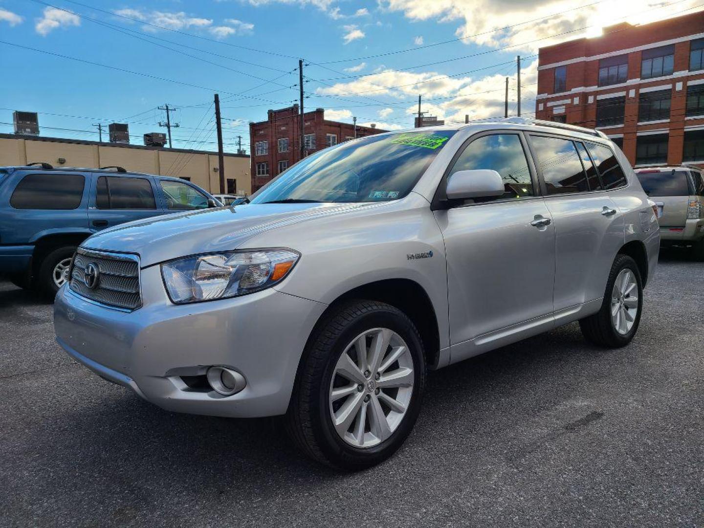 2010 SILVER TOYOTA HIGHLANDER HYBRID LIMITED (JTEJW3EH5A2) with an 3.3L engine, Continuously Variable transmission, located at 7981 Paxton Street, Harrisburg, PA, 17111, (717) 561-2926, 40.261490, -76.749229 - WE FINANCE!!! Good Credit/ Bad Credit/ No Credit - ALL Trade-Ins Welcomed!!! ***Guaranteed Credit Approval*** APPLY ONLINE or CALL us TODAY ;) Internet Prices and Marketplace Prices are SPECIAL discounted ***CASH DEALS*** Retail Prices are higher. Please call us to discuss your cash and finan - Photo#0