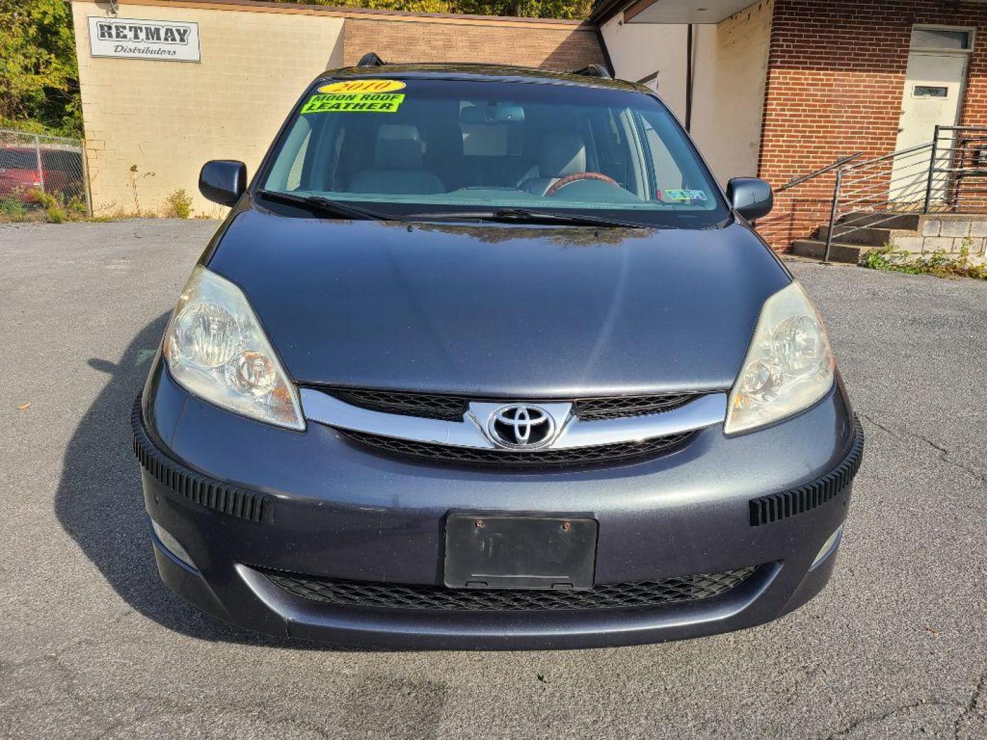 2010 GRAY TOYOTA SIENNA XLE (5TDDK4CC1AS) with an 3.5L engine, Automatic transmission, located at 117 North Cameron Street, Harrisburg, PA, 17101, (717) 963-8962, 40.266762, -76.875259 - WE FINANCE!!! Good Credit/ Bad Credit/ No Credit - ALL Trade-Ins Welcomed!!! ***Guaranteed Credit Approval*** APPLY ONLINE or CALL us TODAY ;) Internet Prices and Marketplace Prices are SPECIAL discounted ***CASH DEALS*** Retail Prices are higher. Please call us to discuss your cash and finan - Photo#7