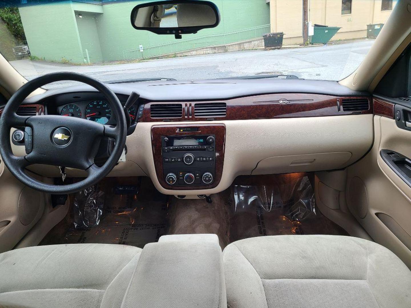 2011 GOLD CHEVROLET IMPALA LS (2G1WA5EK1B1) with an 3.5L engine, Automatic transmission, located at 117 North Cameron Street, Harrisburg, PA, 17101, (717) 963-8962, 40.266762, -76.875259 - WE FINANCE!!! Good Credit/ Bad Credit/ No Credit - ALL Trade-Ins Welcomed!!! ***Guaranteed Credit Approval*** APPLY ONLINE or CALL us TODAY ;) Internet Prices and Marketplace Prices are SPECIAL discounted ***CASH DEALS*** Retail Prices are higher. Please call us to discuss your cash and finan - Photo#9