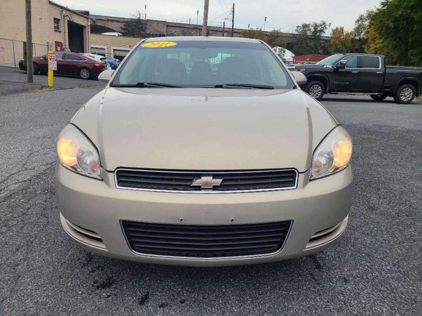 2011 GOLD CHEVROLET IMPALA LS (2G1WA5EK1B1) with an 3.5L engine, Automatic transmission, located at 117 North Cameron Street, Harrisburg, PA, 17101, (717) 963-8962, 40.266762, -76.875259 - WE FINANCE!!! Good Credit/ Bad Credit/ No Credit - ALL Trade-Ins Welcomed!!! ***Guaranteed Credit Approval*** APPLY ONLINE or CALL us TODAY ;) Internet Prices and Marketplace Prices are SPECIAL discounted ***CASH DEALS*** Retail Prices are higher. Please call us to discuss your cash and finan - Photo#7