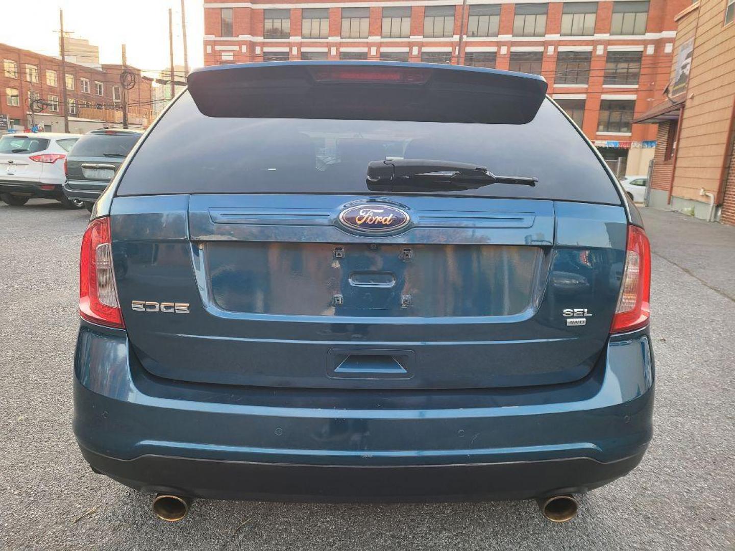 2011 GREEN FORD EDGE SEL (2FMDK4JC8BB) with an 3.5L engine, Automatic transmission, located at 117 North Cameron Street, Harrisburg, PA, 17101, (717) 963-8962, 40.266762, -76.875259 - WE FINANCE!!! Good Credit/ Bad Credit/ No Credit - ALL Trade-Ins Welcomed!!! ***Guaranteed Credit Approval*** APPLY ONLINE or CALL us TODAY ;) Internet Prices and Marketplace Prices are SPECIAL discounted ***CASH DEALS*** Retail Prices are higher. Please call us to discuss your cash and finan - Photo#3