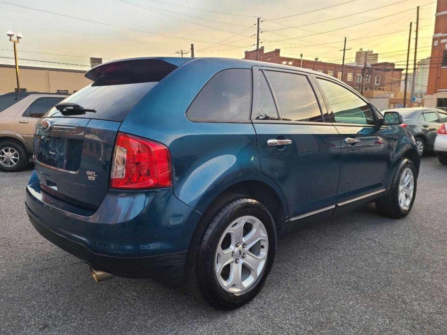 2011 GREEN FORD EDGE SEL (2FMDK4JC8BB) with an 3.5L engine, Automatic transmission, located at 117 North Cameron Street, Harrisburg, PA, 17101, (717) 963-8962, 40.266762, -76.875259 - WE FINANCE!!! Good Credit/ Bad Credit/ No Credit - ALL Trade-Ins Welcomed!!! ***Guaranteed Credit Approval*** APPLY ONLINE or CALL us TODAY ;) Internet Prices and Marketplace Prices are SPECIAL discounted ***CASH DEALS*** Retail Prices are higher. Please call us to discuss your cash and finan - Photo#4