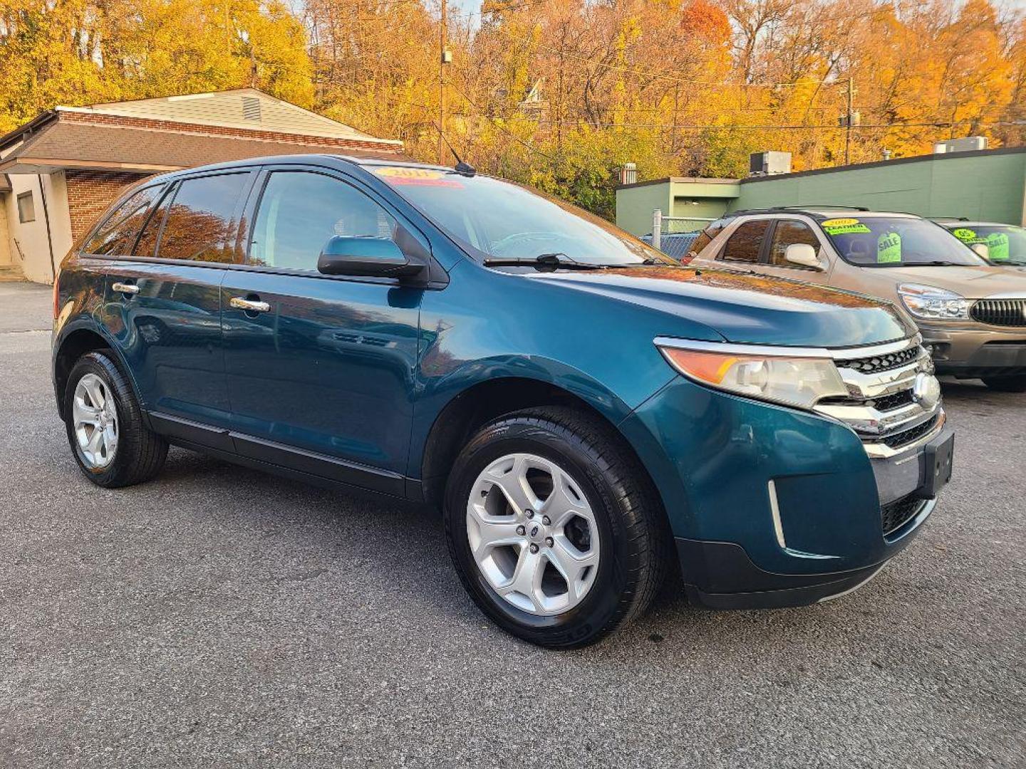 2011 GREEN FORD EDGE SEL (2FMDK4JC8BB) with an 3.5L engine, Automatic transmission, located at 117 North Cameron Street, Harrisburg, PA, 17101, (717) 963-8962, 40.266762, -76.875259 - WE FINANCE!!! Good Credit/ Bad Credit/ No Credit - ALL Trade-Ins Welcomed!!! ***Guaranteed Credit Approval*** APPLY ONLINE or CALL us TODAY ;) Internet Prices and Marketplace Prices are SPECIAL discounted ***CASH DEALS*** Retail Prices are higher. Please call us to discuss your cash and finan - Photo#6