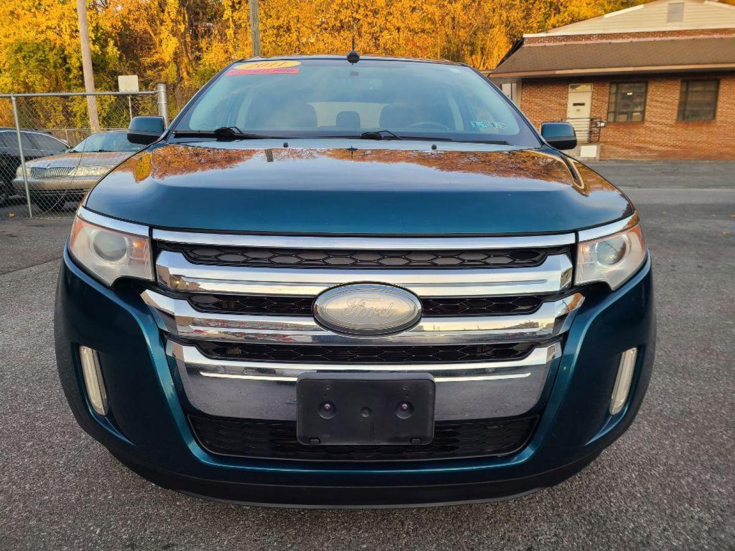 2011 GREEN FORD EDGE SEL (2FMDK4JC8BB) with an 3.5L engine, Automatic transmission, located at 117 North Cameron Street, Harrisburg, PA, 17101, (717) 963-8962, 40.266762, -76.875259 - WE FINANCE!!! Good Credit/ Bad Credit/ No Credit - ALL Trade-Ins Welcomed!!! ***Guaranteed Credit Approval*** APPLY ONLINE or CALL us TODAY ;) Internet Prices and Marketplace Prices are SPECIAL discounted ***CASH DEALS*** Retail Prices are higher. Please call us to discuss your cash and finan - Photo#7