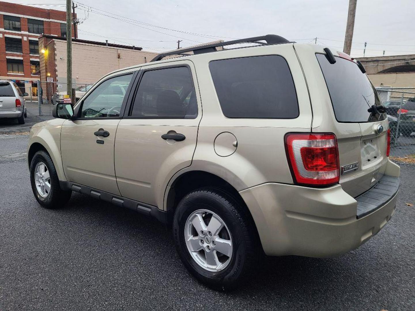 2011 TAN FORD ESCAPE XLT (1FMCU0D75BK) with an 2.5L engine, Automatic transmission, located at 117 North Cameron Street, Harrisburg, PA, 17101, (717) 963-8962, 40.266762, -76.875259 - WE FINANCE!!! Good Credit/ Bad Credit/ No Credit - ALL Trade-Ins Welcomed!!! ***Guaranteed Credit Approval*** APPLY ONLINE or CALL us TODAY ;) Internet Prices and Marketplace Prices are SPECIAL discounted ***CASH DEALS*** Retail Prices are higher. Please call us to discuss your cash and finan - Photo#2