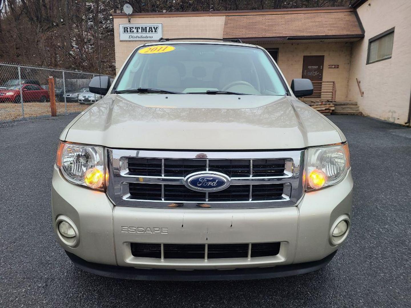 2011 TAN FORD ESCAPE XLT (1FMCU0D75BK) with an 2.5L engine, Automatic transmission, located at 117 North Cameron Street, Harrisburg, PA, 17101, (717) 963-8962, 40.266762, -76.875259 - WE FINANCE!!! Good Credit/ Bad Credit/ No Credit - ALL Trade-Ins Welcomed!!! ***Guaranteed Credit Approval*** APPLY ONLINE or CALL us TODAY ;) Internet Prices and Marketplace Prices are SPECIAL discounted ***CASH DEALS*** Retail Prices are higher. Please call us to discuss your cash and finan - Photo#7