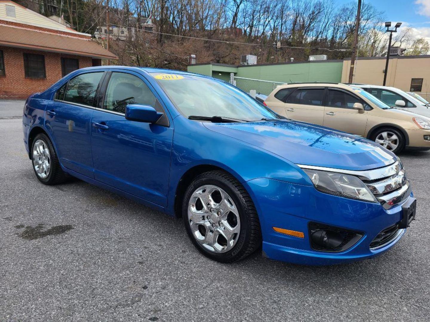 2011 BLUE FORD FUSION SE (3FAHP0HA5BR) with an 2.5L engine, Automatic transmission, located at 7981 Paxton Street, Harrisburg, PA, 17111, (717) 561-2926, 40.261490, -76.749229 - WE FINANCE!!! Good Credit/ Bad Credit/ No Credit - ALL Trade-Ins Welcomed!!! ***Guaranteed Credit Approval*** APPLY ONLINE or CALL us TODAY ;) Internet Prices and Marketplace Prices are SPECIAL discounted ***CASH DEALS*** Retail Prices are higher. Please call us to discuss your cash and finan - Photo#6