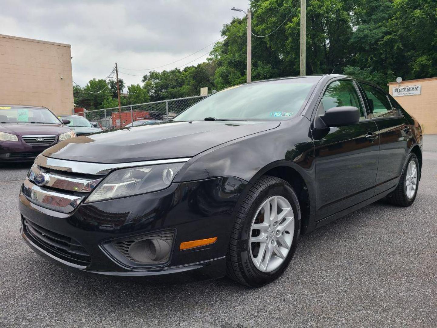 2011 BLACK FORD FUSION S (3FAHP0GAXBR) with an 2.5L engine, Automatic transmission, located at 117 North Cameron Street, Harrisburg, PA, 17101, (717) 963-8962, 40.266762, -76.875259 - WE FINANCE!!! Good Credit/ Bad Credit/ No Credit - ALL Trade-Ins Welcomed!!! ***Guaranteed Credit Approval*** APPLY ONLINE or CALL us TODAY ;) Internet Prices and Marketplace Prices are SPECIAL discounted ***CASH DEALS*** Retail Prices are higher. Please call us to discuss your cash and finan - Photo#0