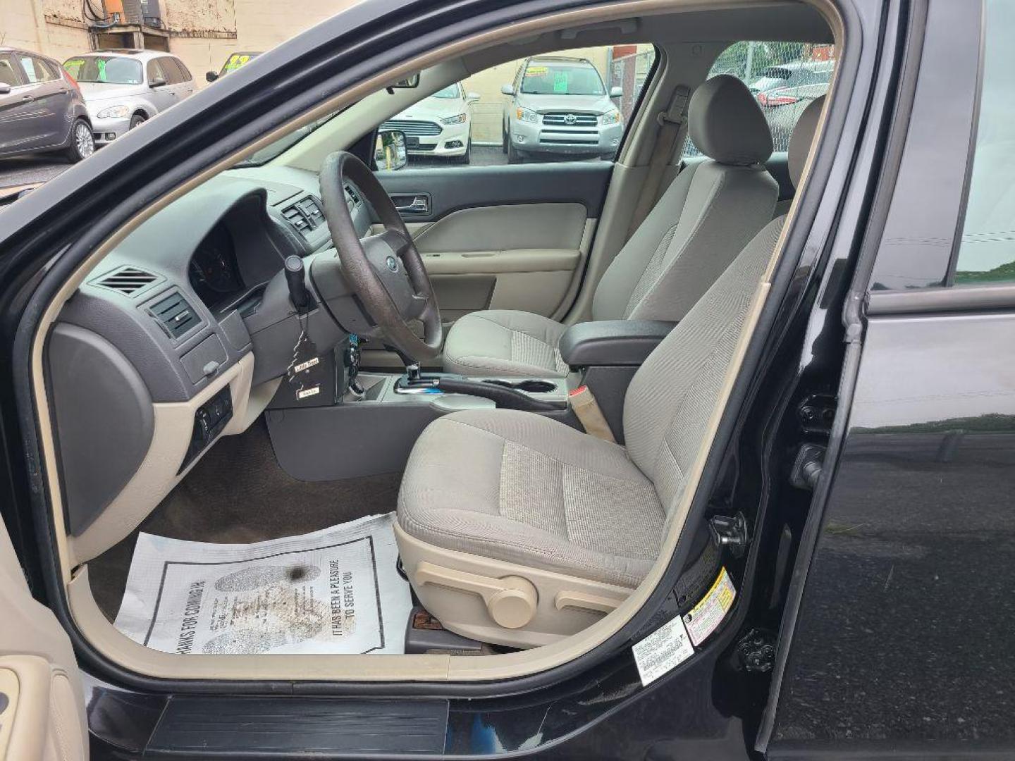 2011 BLACK FORD FUSION S (3FAHP0GAXBR) with an 2.5L engine, Automatic transmission, located at 117 North Cameron Street, Harrisburg, PA, 17101, (717) 963-8962, 40.266762, -76.875259 - WE FINANCE!!! Good Credit/ Bad Credit/ No Credit - ALL Trade-Ins Welcomed!!! ***Guaranteed Credit Approval*** APPLY ONLINE or CALL us TODAY ;) Internet Prices and Marketplace Prices are SPECIAL discounted ***CASH DEALS*** Retail Prices are higher. Please call us to discuss your cash and finan - Photo#12