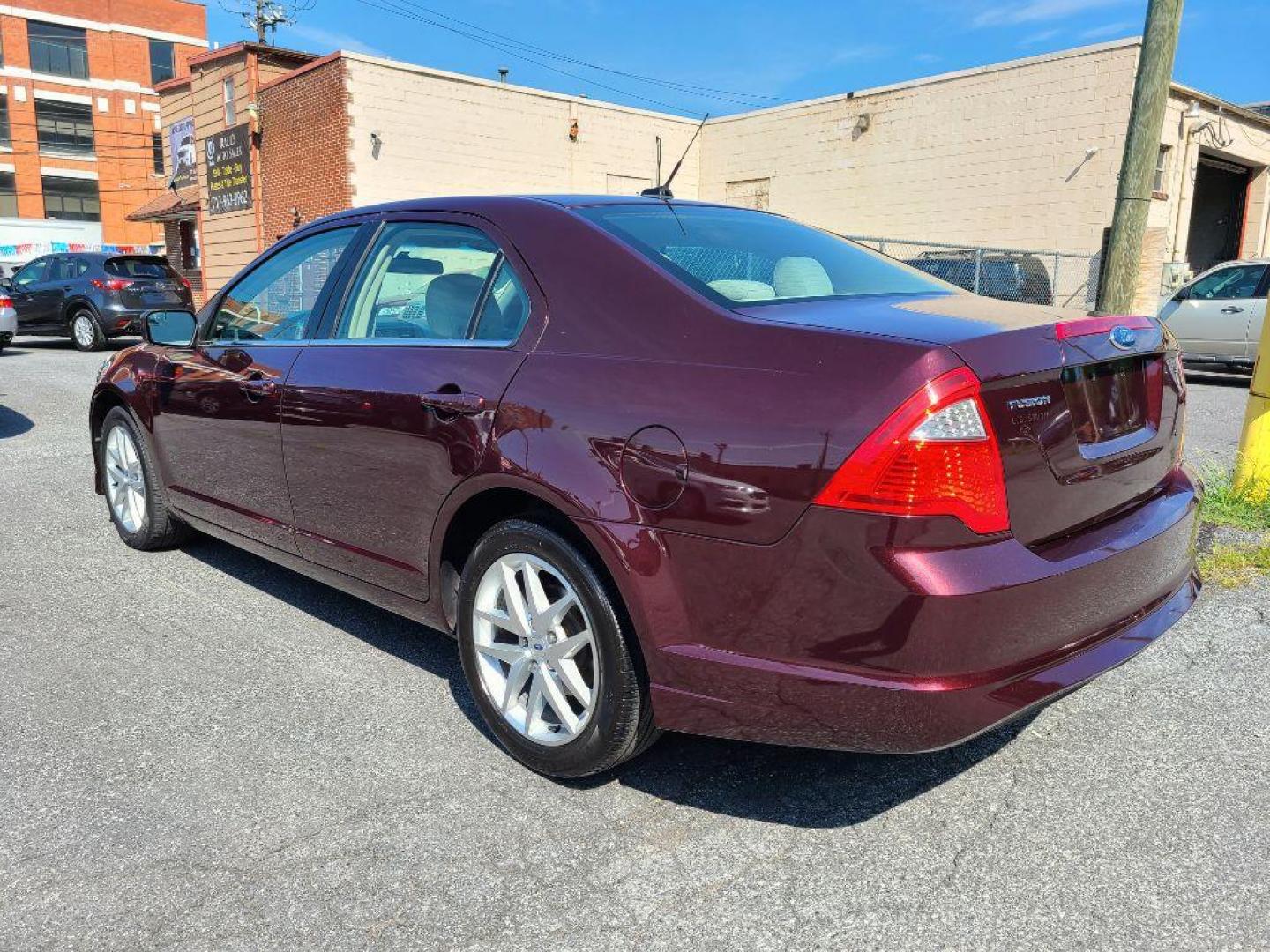 2011 BURGAN FORD FUSION SE (3FAHP0HAXBR) with an 2.5L engine, Automatic transmission, located at 7981 Paxton Street, Harrisburg, PA, 17111, (717) 561-2926, 40.261490, -76.749229 - WE FINANCE!!! Good Credit/ Bad Credit/ No Credit - ALL Trade-Ins Welcomed!!! ***Guaranteed Credit Approval*** APPLY ONLINE or CALL us TODAY ;) Internet Prices and Marketplace Prices are SPECIAL discounted ***CASH DEALS*** Retail Prices are higher. Please call us to discuss your cash and finan - Photo#2