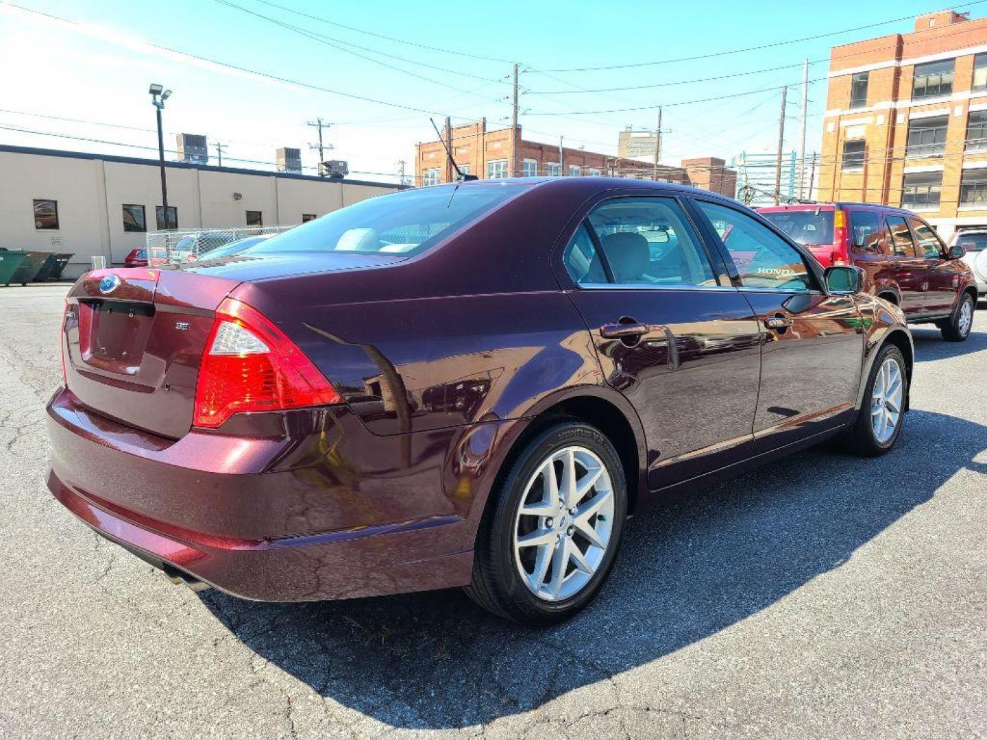 2011 BURGAN FORD FUSION SE (3FAHP0HAXBR) with an 2.5L engine, Automatic transmission, located at 7981 Paxton Street, Harrisburg, PA, 17111, (717) 561-2926, 40.261490, -76.749229 - WE FINANCE!!! Good Credit/ Bad Credit/ No Credit - ALL Trade-Ins Welcomed!!! ***Guaranteed Credit Approval*** APPLY ONLINE or CALL us TODAY ;) Internet Prices and Marketplace Prices are SPECIAL discounted ***CASH DEALS*** Retail Prices are higher. Please call us to discuss your cash and finan - Photo#4