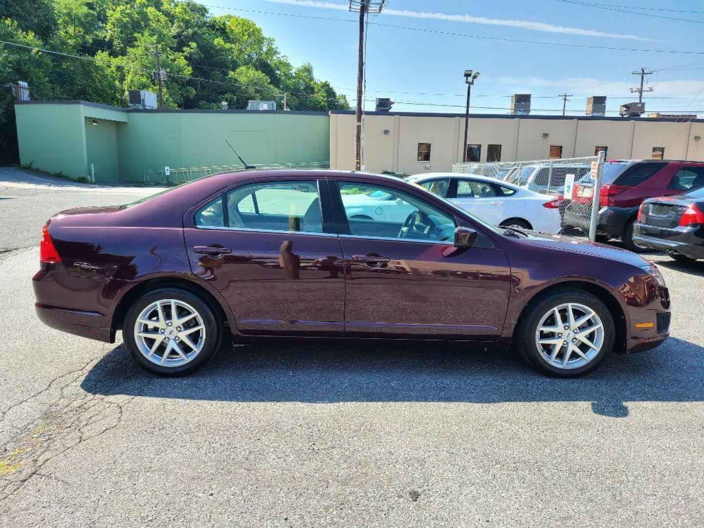 2011 BURGAN FORD FUSION SE (3FAHP0HAXBR) with an 2.5L engine, Automatic transmission, located at 7981 Paxton Street, Harrisburg, PA, 17111, (717) 561-2926, 40.261490, -76.749229 - WE FINANCE!!! Good Credit/ Bad Credit/ No Credit - ALL Trade-Ins Welcomed!!! ***Guaranteed Credit Approval*** APPLY ONLINE or CALL us TODAY ;) Internet Prices and Marketplace Prices are SPECIAL discounted ***CASH DEALS*** Retail Prices are higher. Please call us to discuss your cash and finan - Photo#5