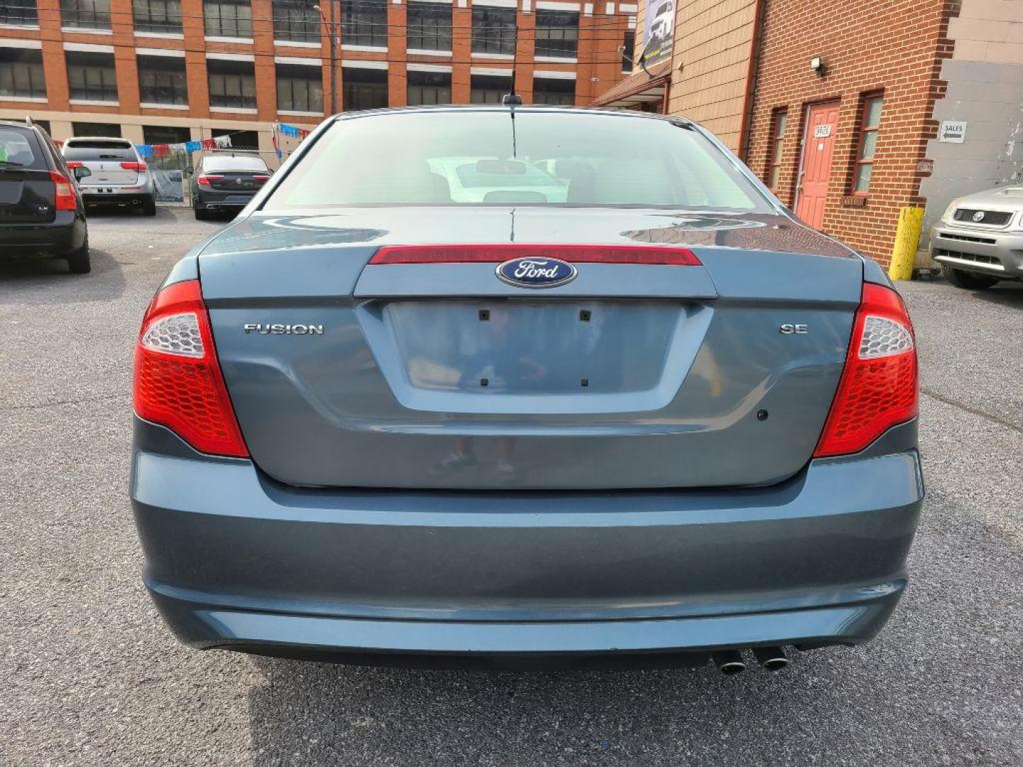 2011 BLUE FORD FUSION SE (3FAHP0HA9BR) with an 2.5L engine, Automatic transmission, located at 117 North Cameron Street, Harrisburg, PA, 17101, (717) 963-8962, 40.266762, -76.875259 - WE FINANCE!!! Good Credit/ Bad Credit/ No Credit - ALL Trade-Ins Welcomed!!! ***Guaranteed Credit Approval*** APPLY ONLINE or CALL us TODAY ;) Internet Prices and Marketplace Prices are SPECIAL discounted ***CASH DEALS*** Retail Prices are higher. Please call us to discuss your cash and finan - Photo#3